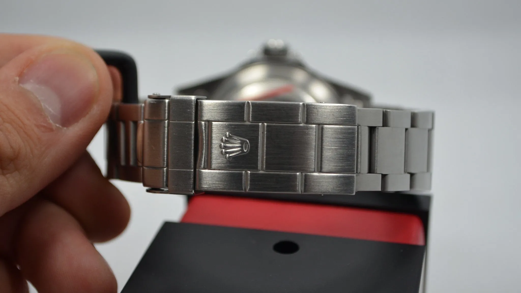 1989 Rolex Submariner 16610 Stainless Steel "L" Serial Automatic Wristwatch