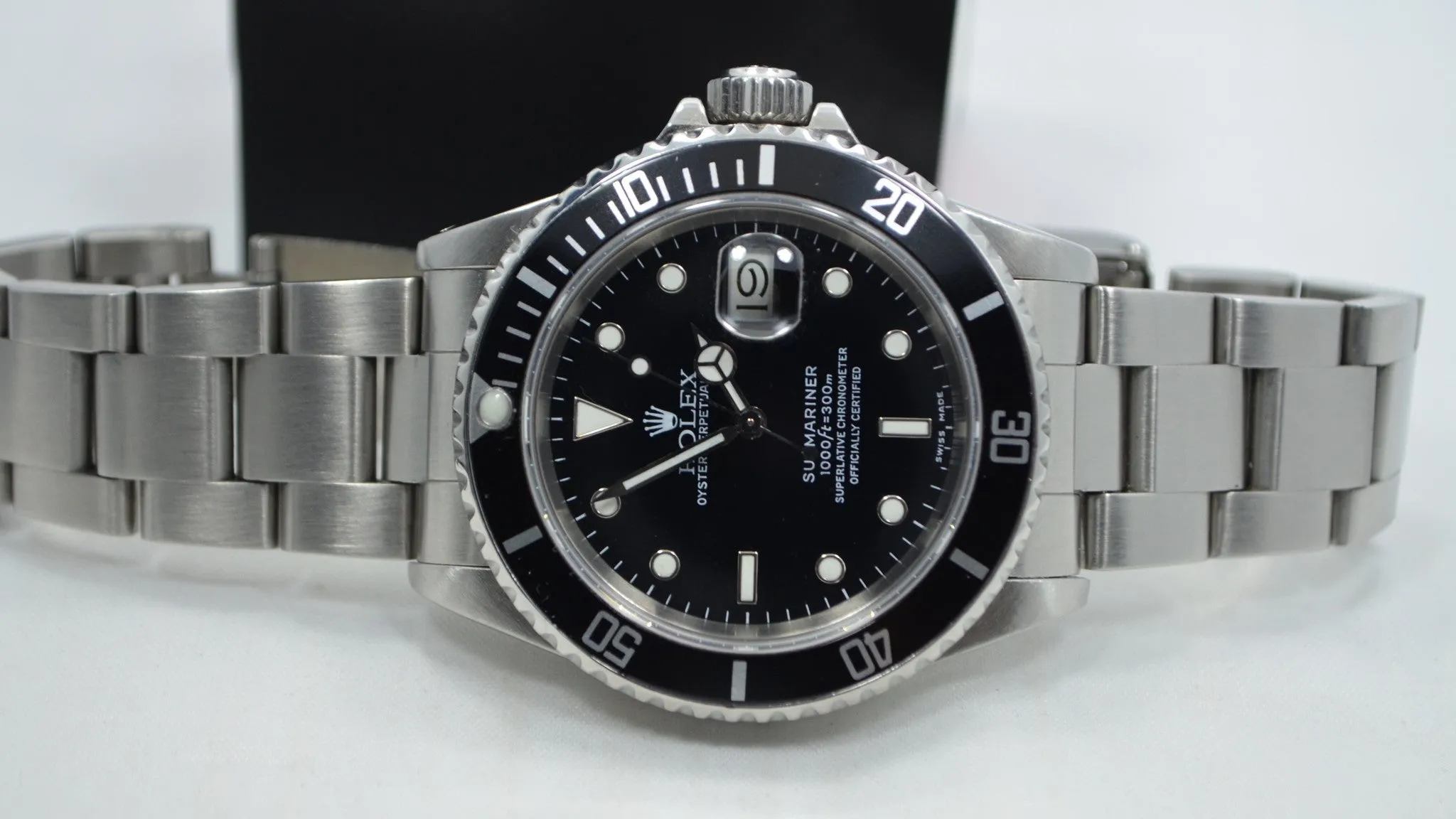 1989 Rolex Submariner 16610 Stainless Steel "L" Serial Automatic Wristwatch