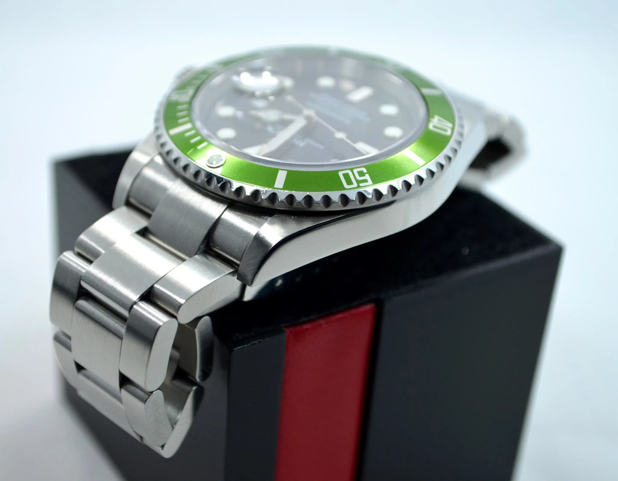 2007 Rolex Submariner 16610LV 50th Anniversary Green "Z" Serial Steel Watch