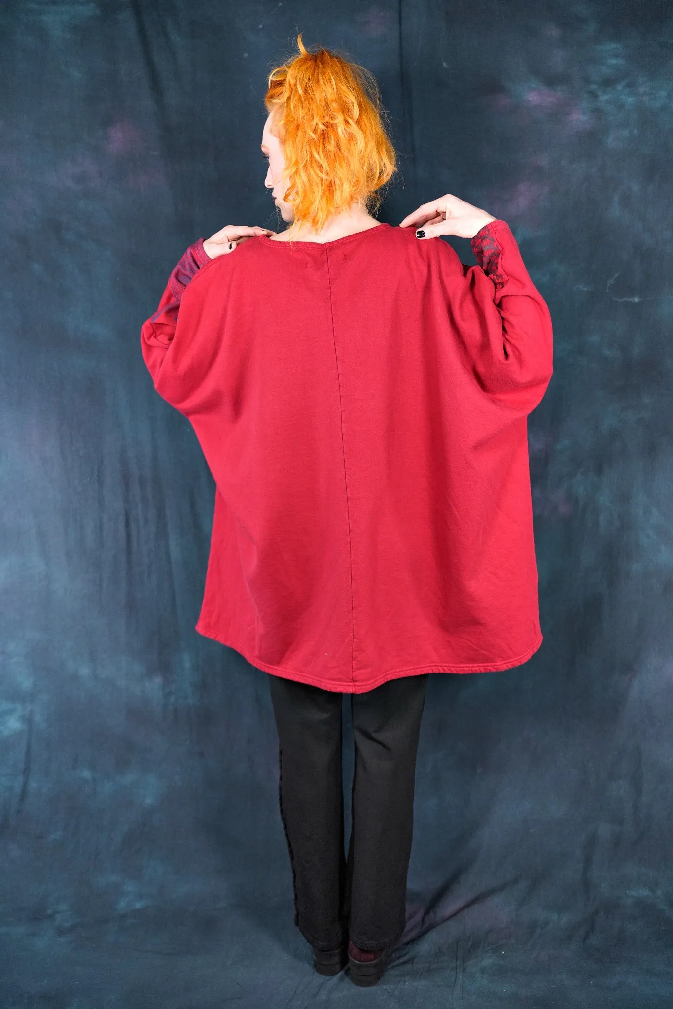 2304 Modern Sweatshirt Tepin-P