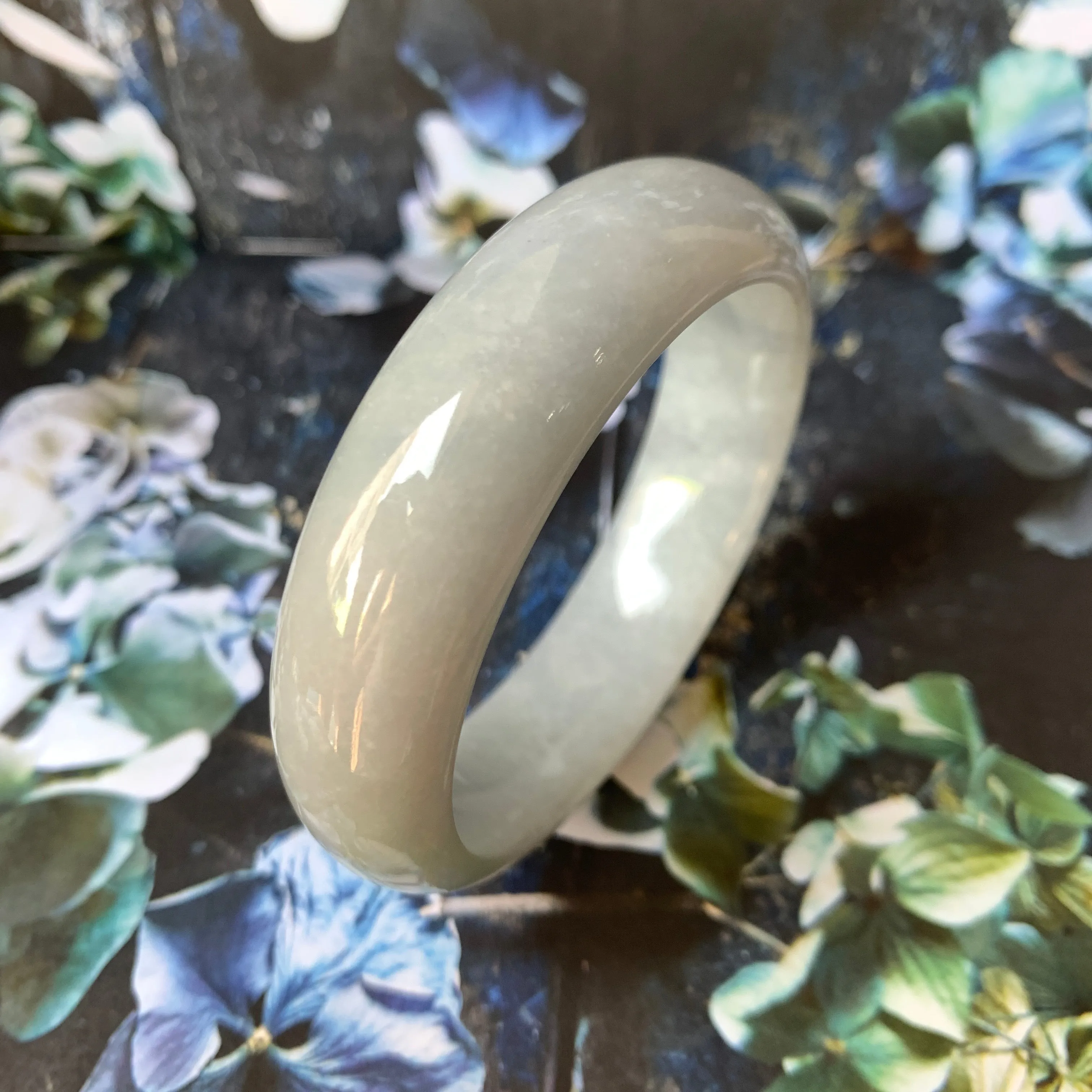 58.2mm A-Grade Natural Lavender Green Jadeite Modern Round Bangle No.151535