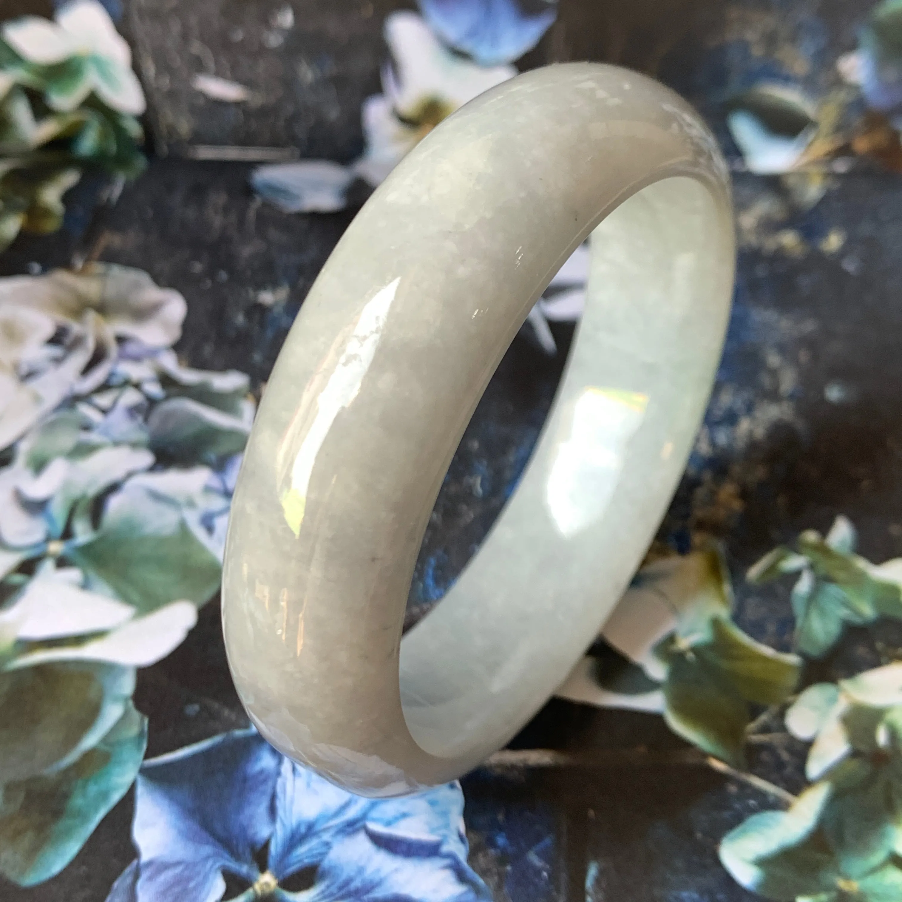 58.2mm A-Grade Natural Lavender Green Jadeite Modern Round Bangle No.151535