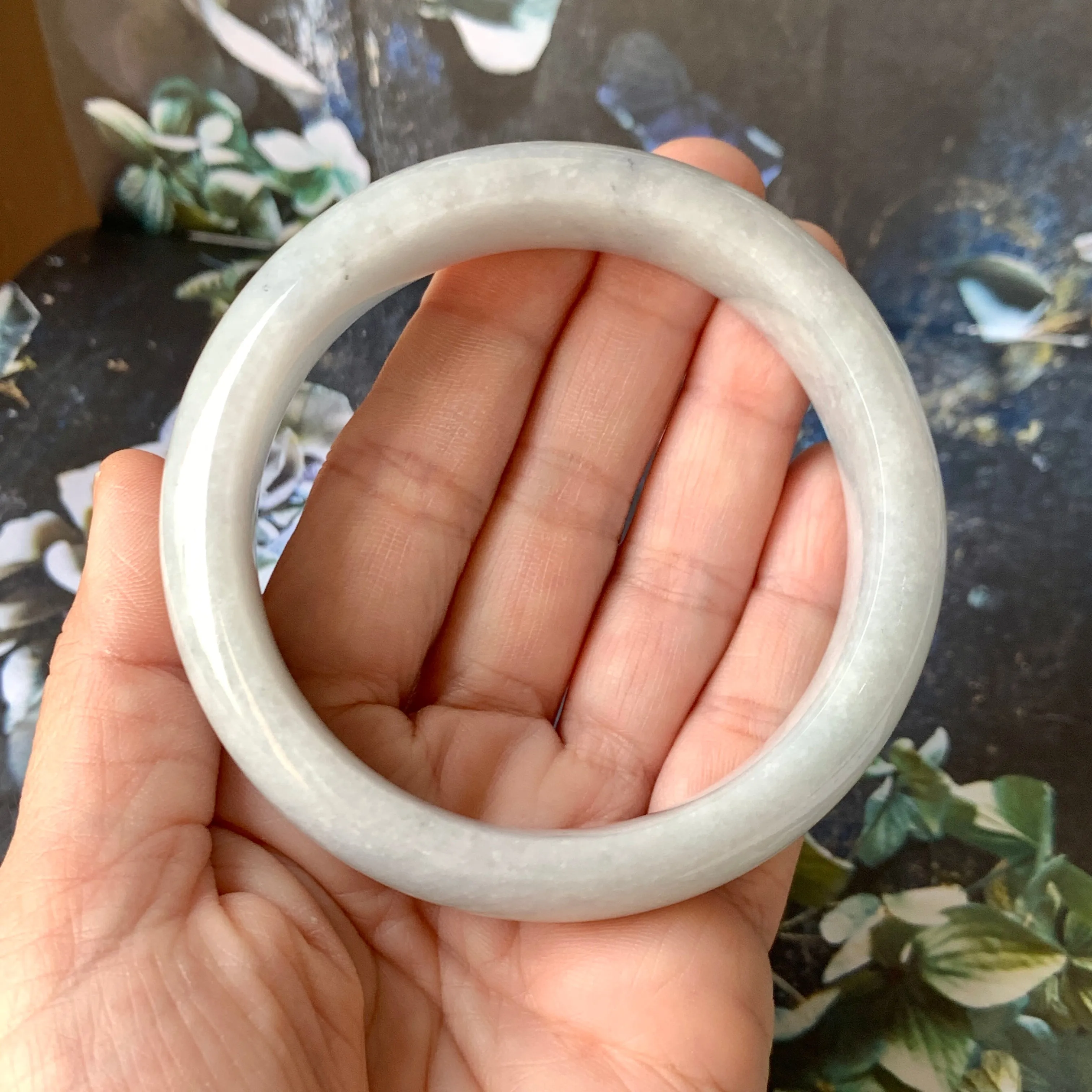 58.2mm A-Grade Natural Lavender Green Jadeite Modern Round Bangle No.151535