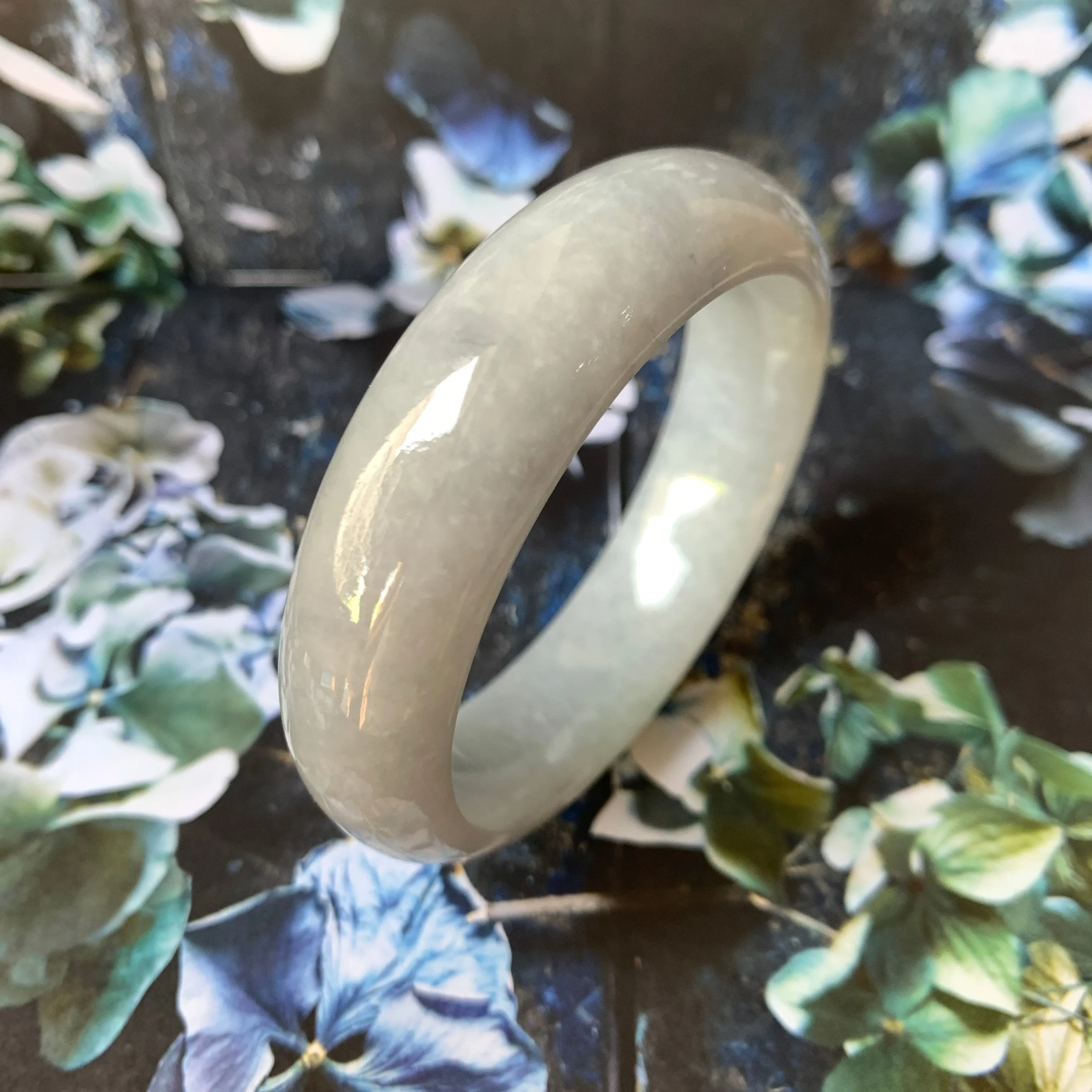 58.2mm A-Grade Natural Lavender Green Jadeite Modern Round Bangle No.151535