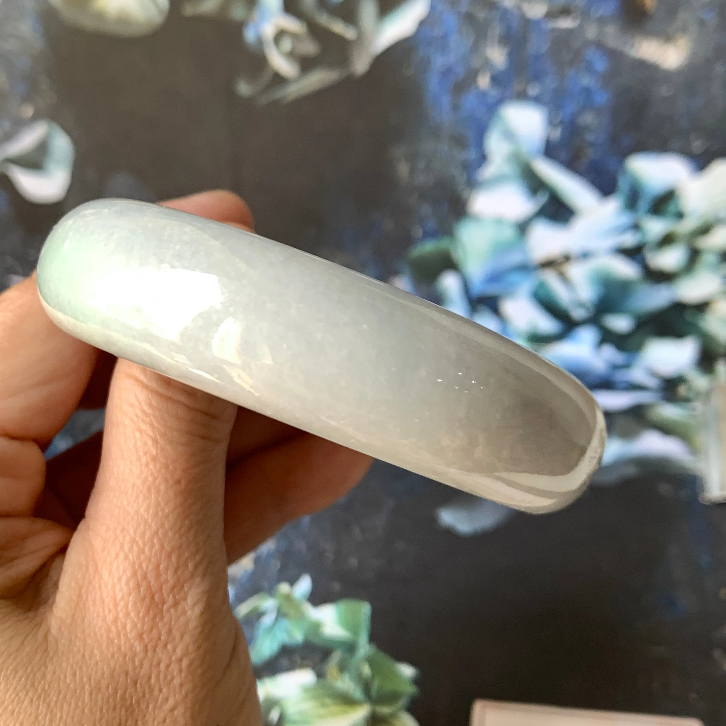 58.2mm A-Grade Natural Lavender Green Jadeite Modern Round Bangle No.151535