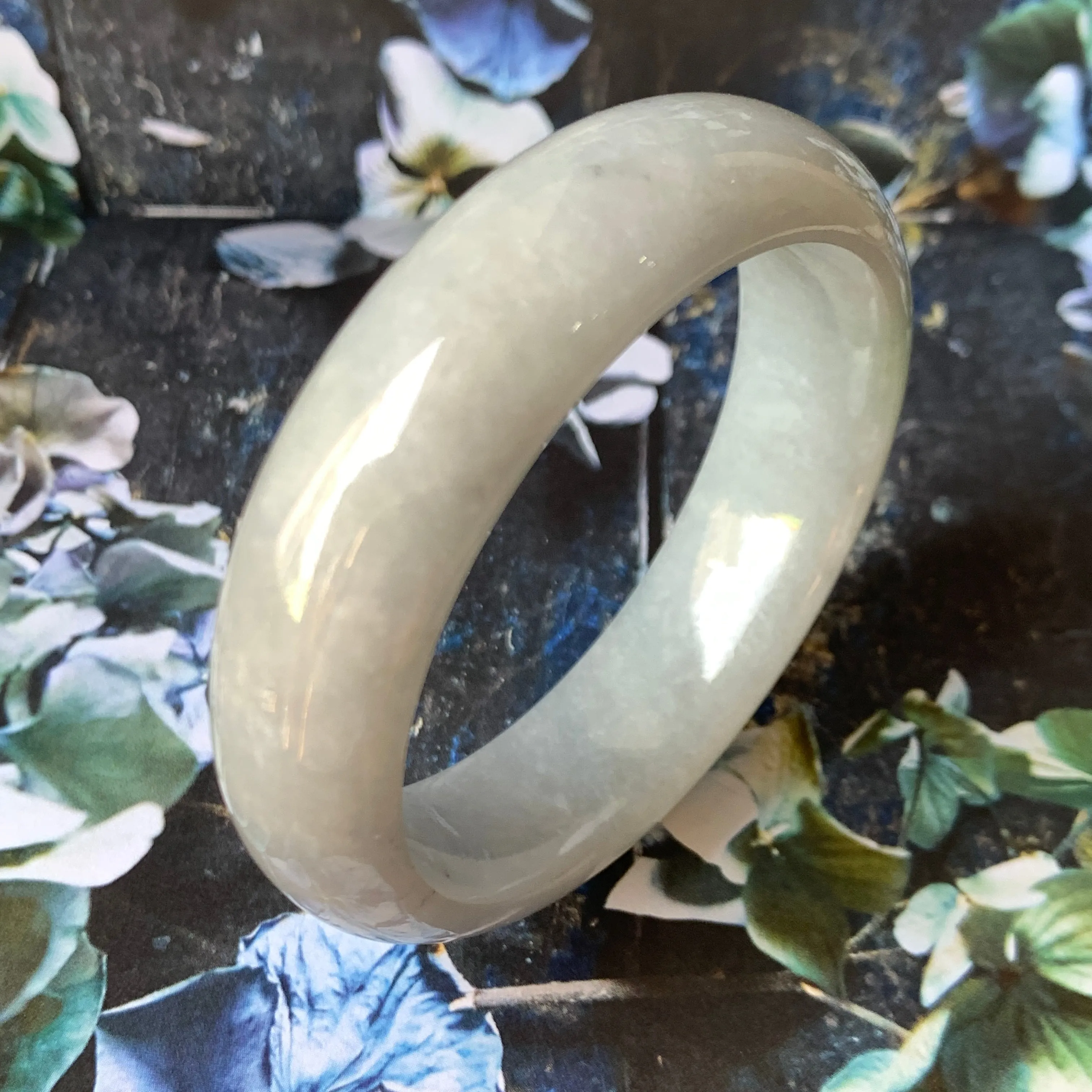 58.2mm A-Grade Natural Lavender Green Jadeite Modern Round Bangle No.151535