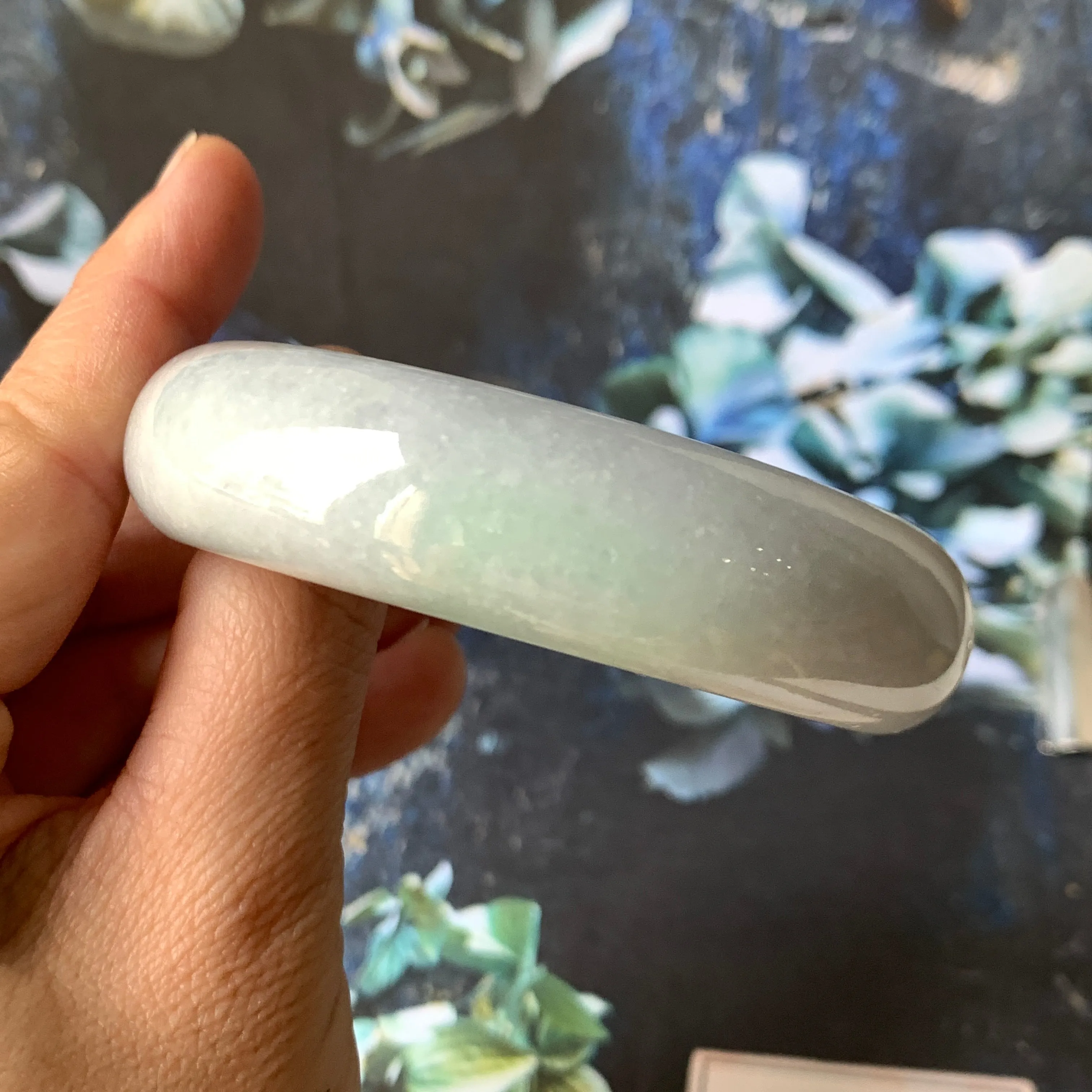 58.2mm A-Grade Natural Lavender Green Jadeite Modern Round Bangle No.151535