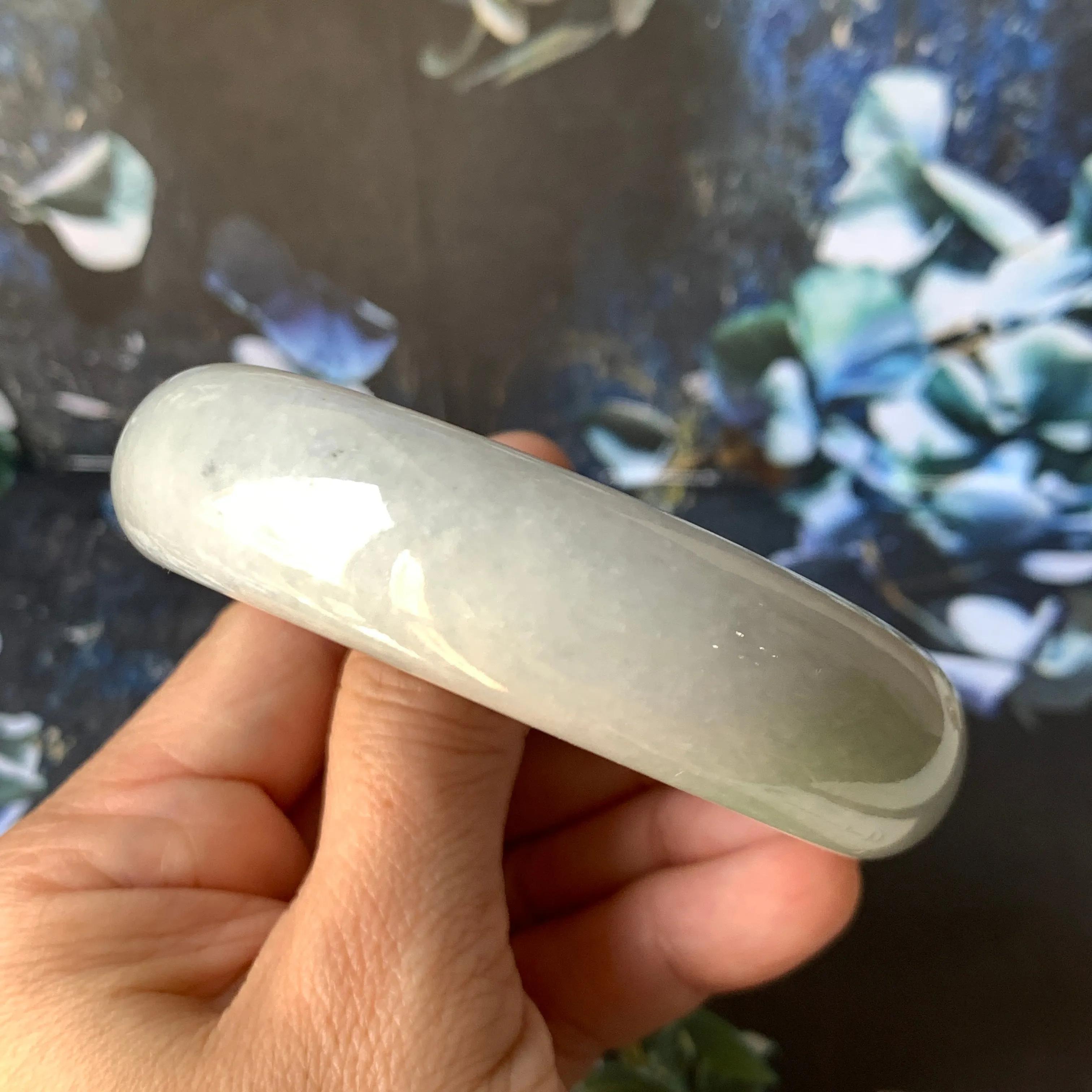 58.2mm A-Grade Natural Lavender Green Jadeite Modern Round Bangle No.151535