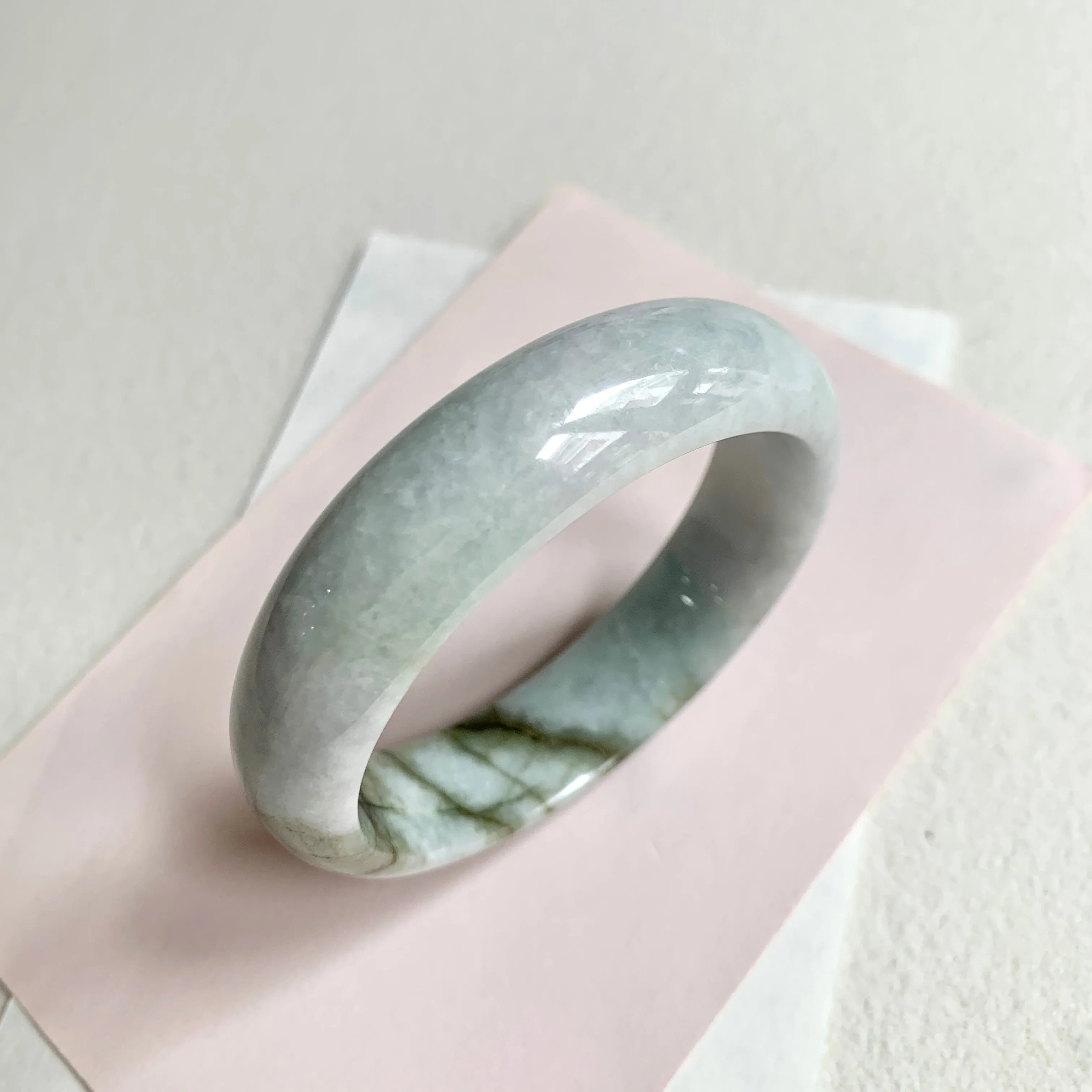 58.4mm A-Grade Natural Green Modern Round Bangle No. 600171