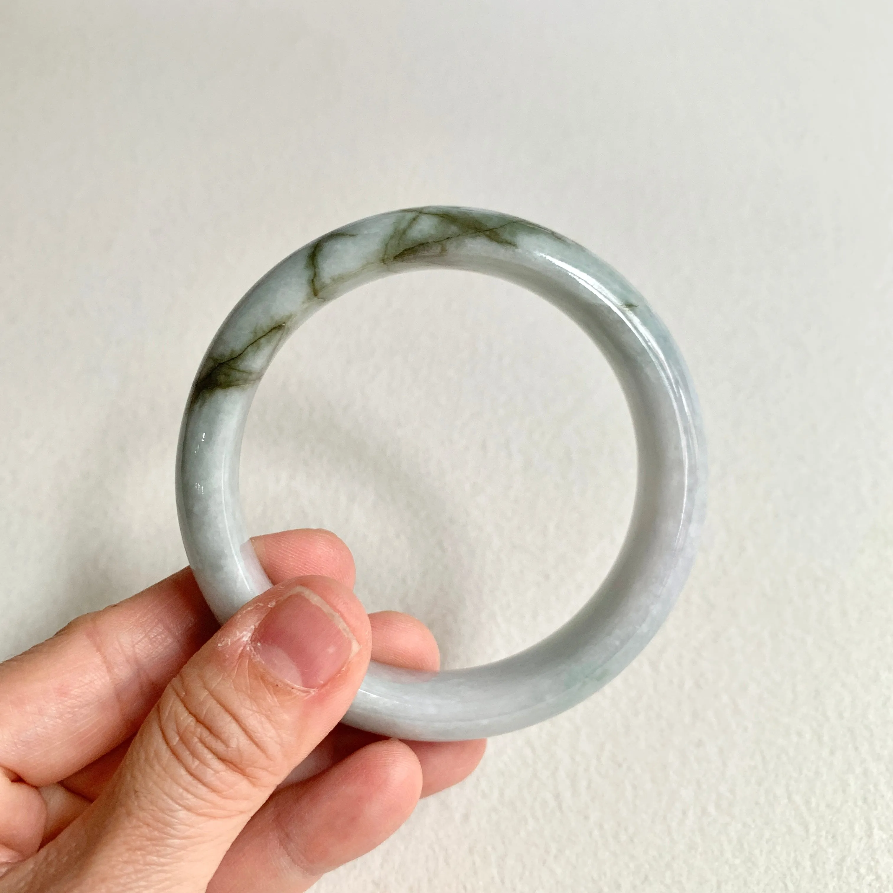 58.4mm A-Grade Natural Green Modern Round Bangle No. 600171