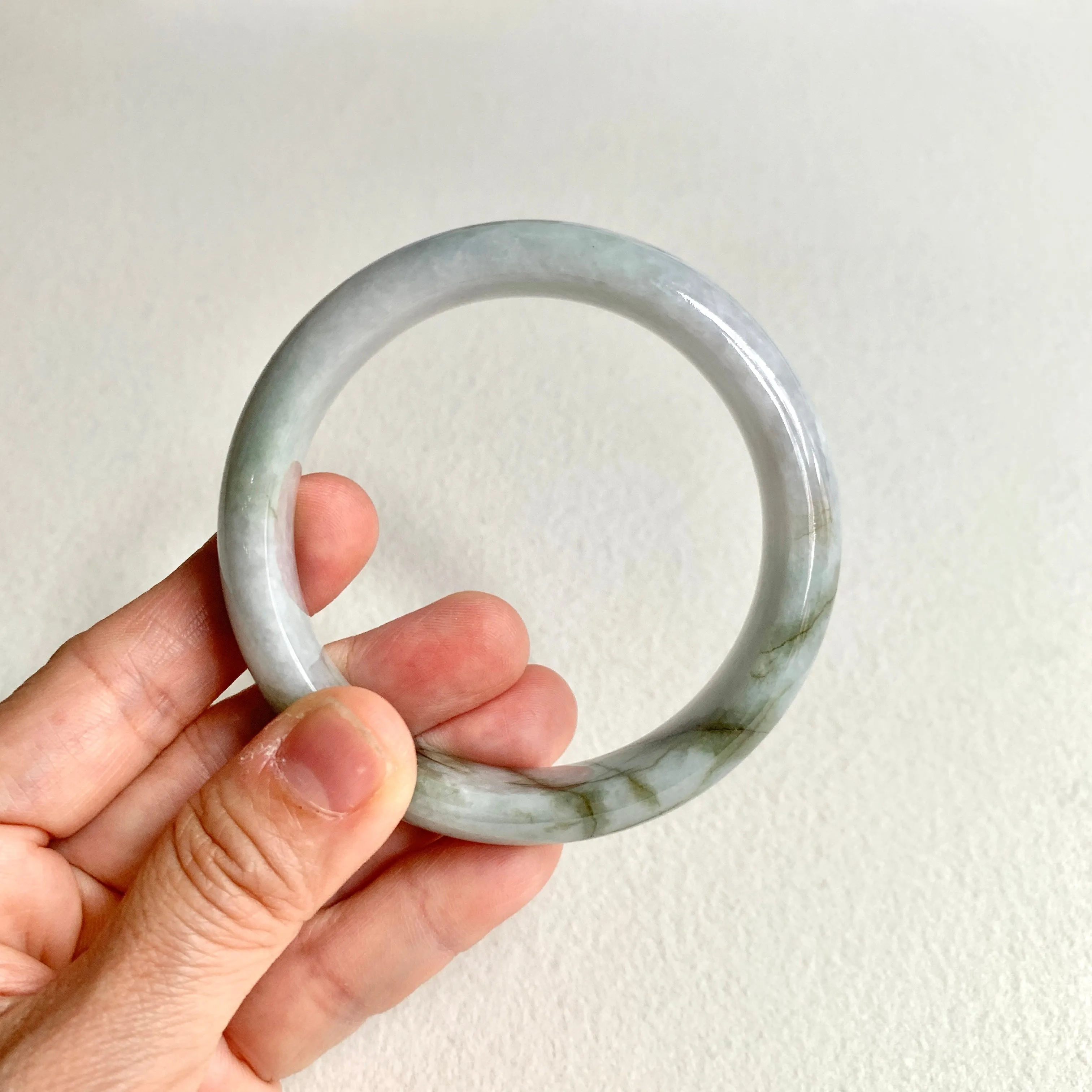 58.4mm A-Grade Natural Green Modern Round Bangle No. 600171