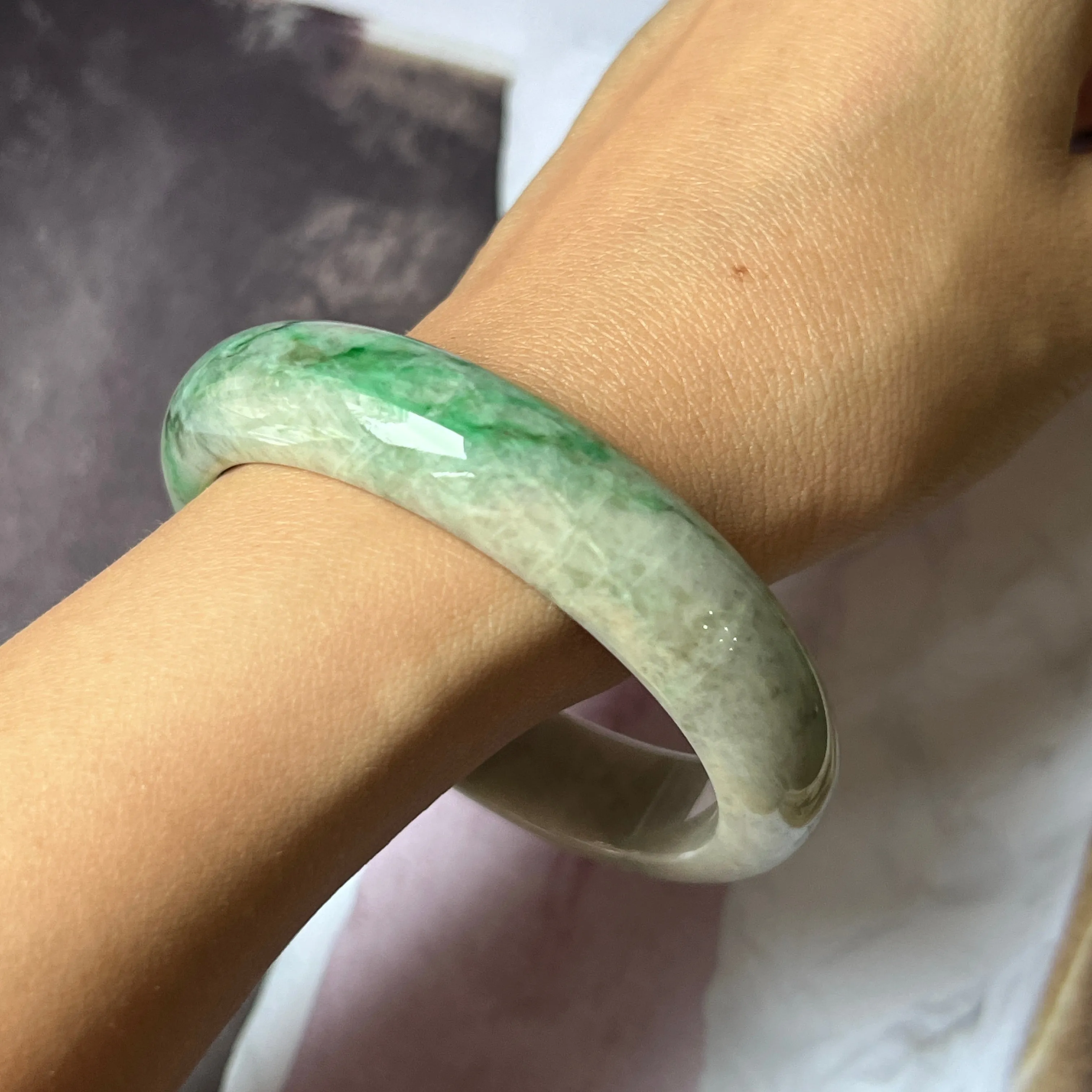 58mm A-Grade Natural Grey Green Jadeite Modern Round Bangle No.151630