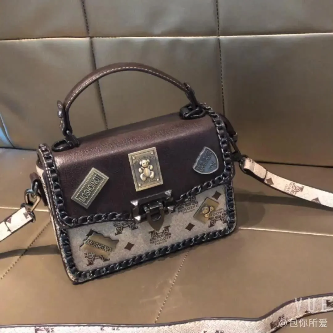 Badge bag fashion one-shoulder messenger small square bag