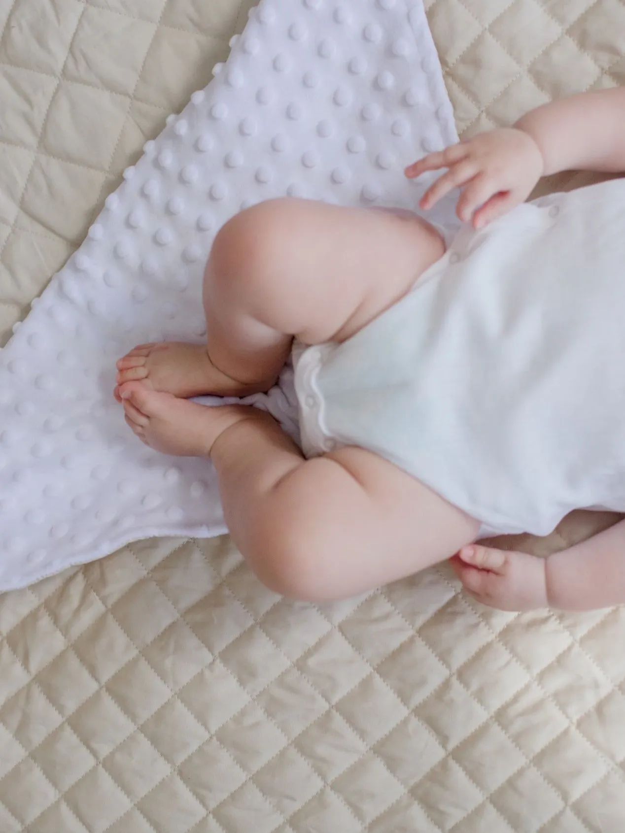 Bambella Designs Quilted Snuggle Blanket - Oat