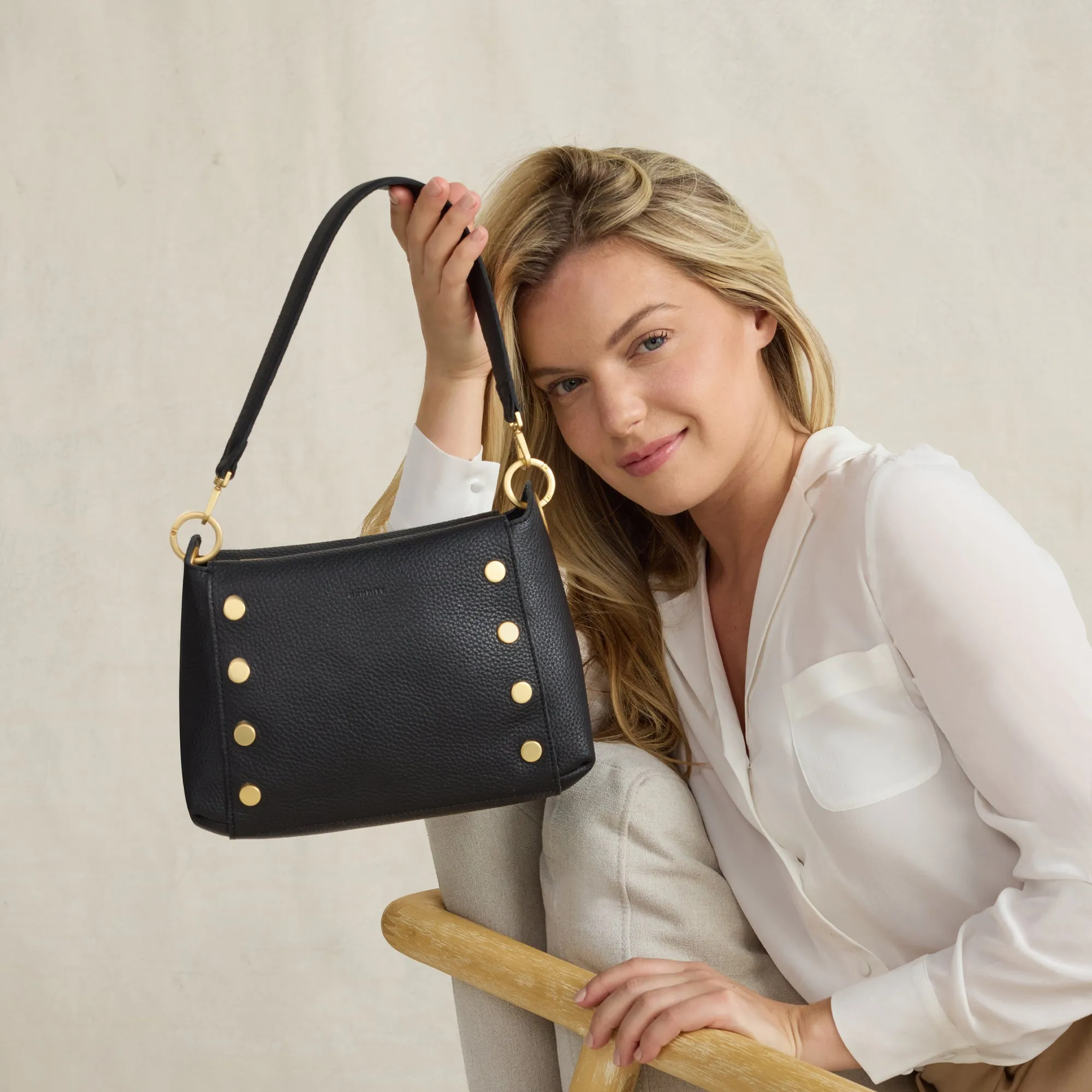 Bryant | Black/Brushed Gold Red Zip | Med