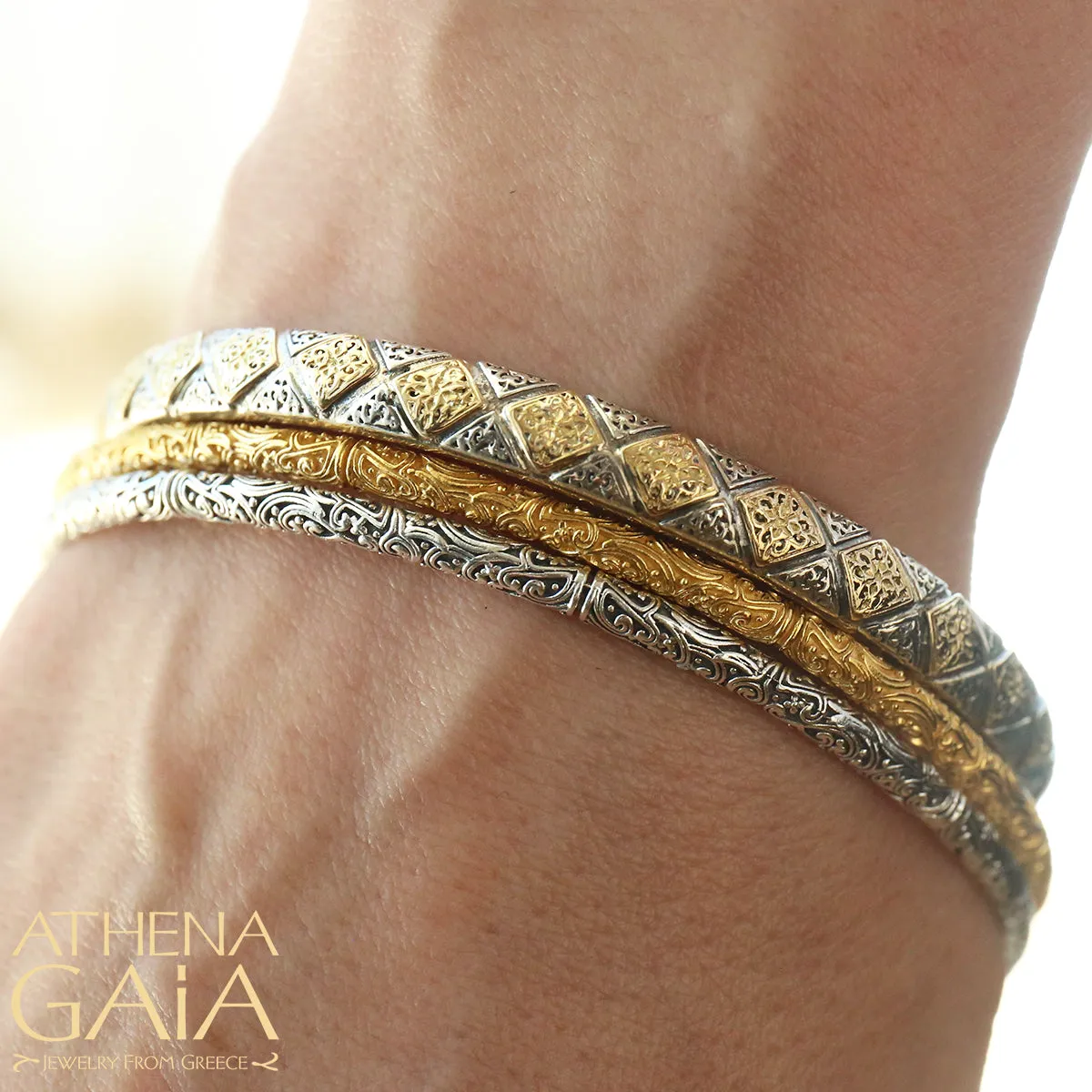 Byzantine Checker Hinged Bracelet