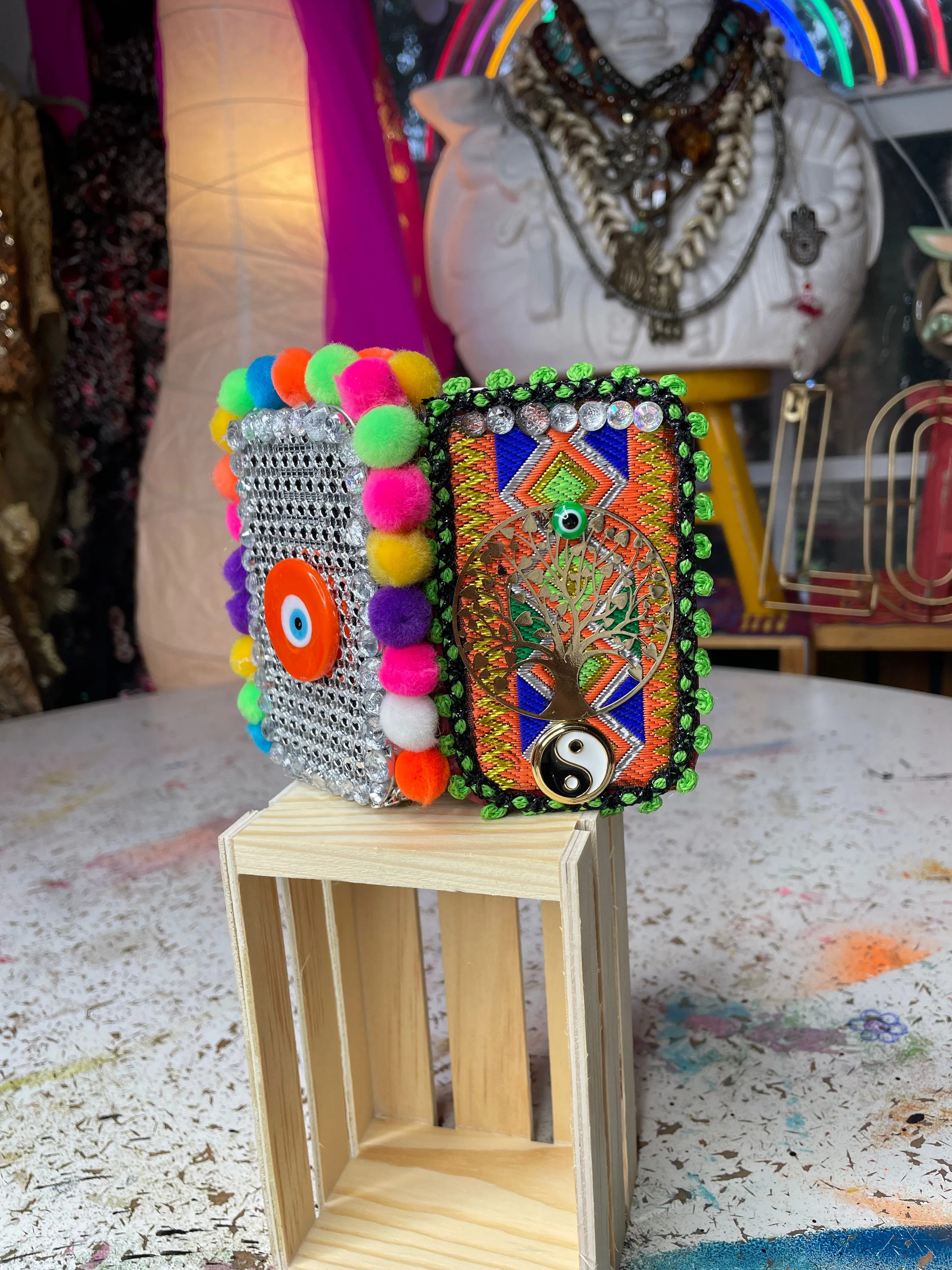 Canvas / little shrine LUCKY