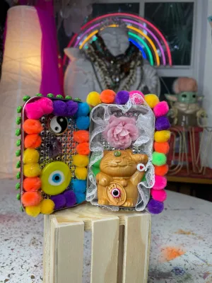 Canvas / little shrine LUCKY