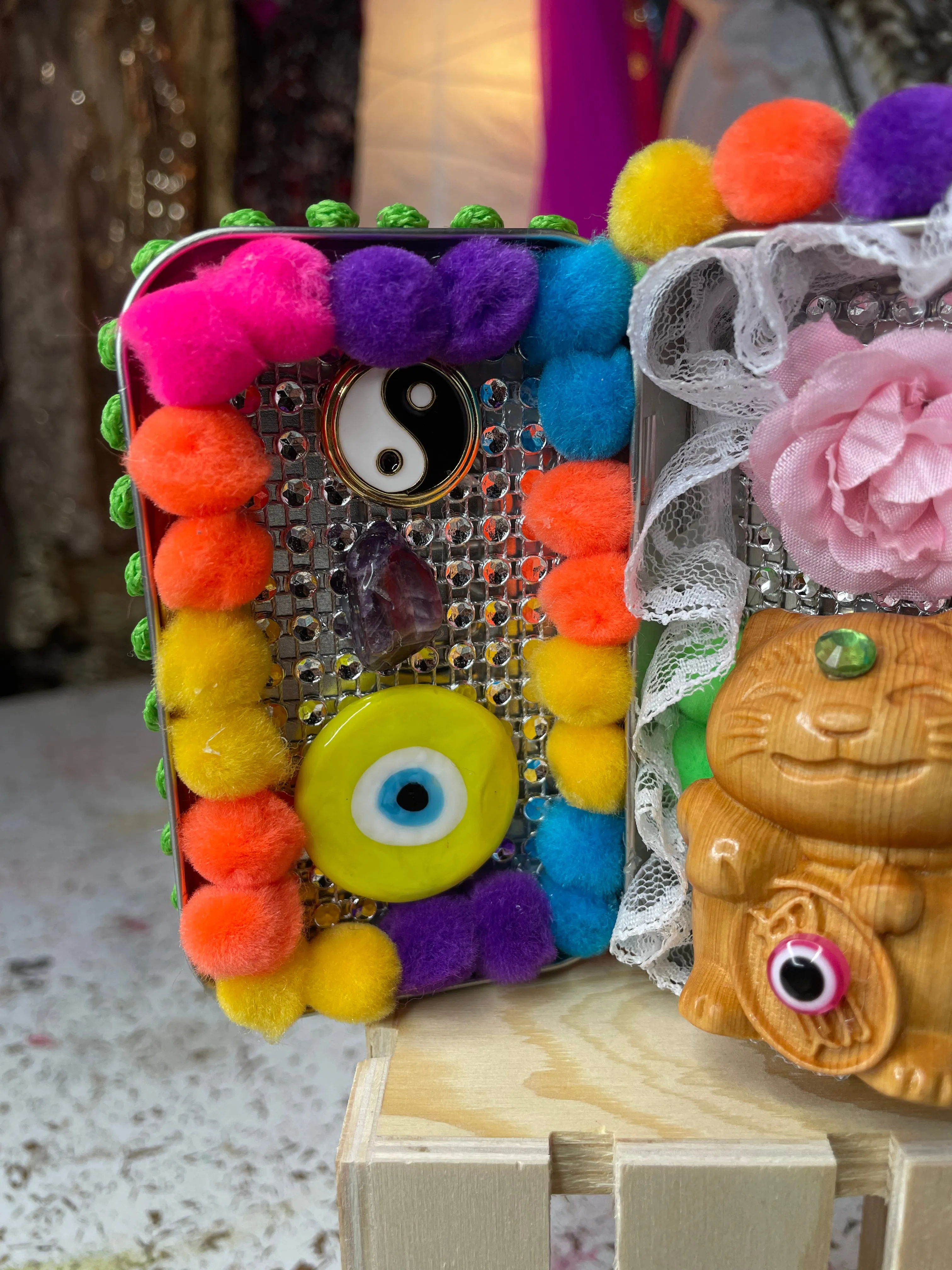 Canvas / little shrine LUCKY