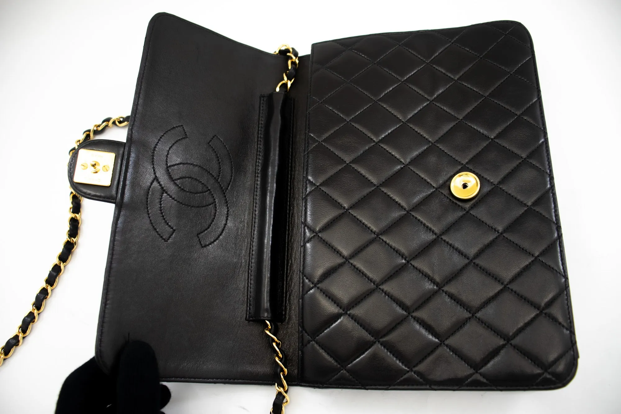 CHANEL Chain Shoulder Bag Clutch Black Quilted Flap Lambskin Purse k36