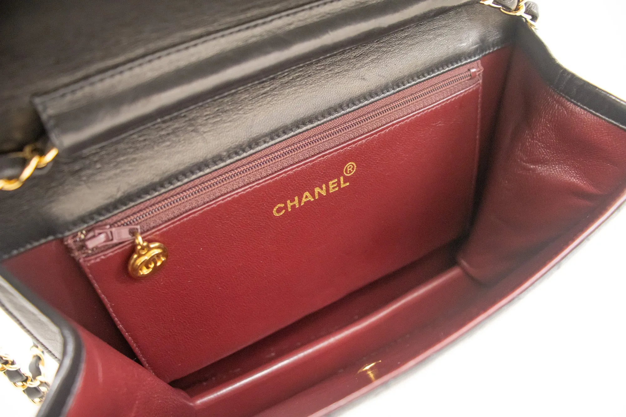 CHANEL Chain Shoulder Bag Clutch Black Quilted Flap Lambskin Purse k36