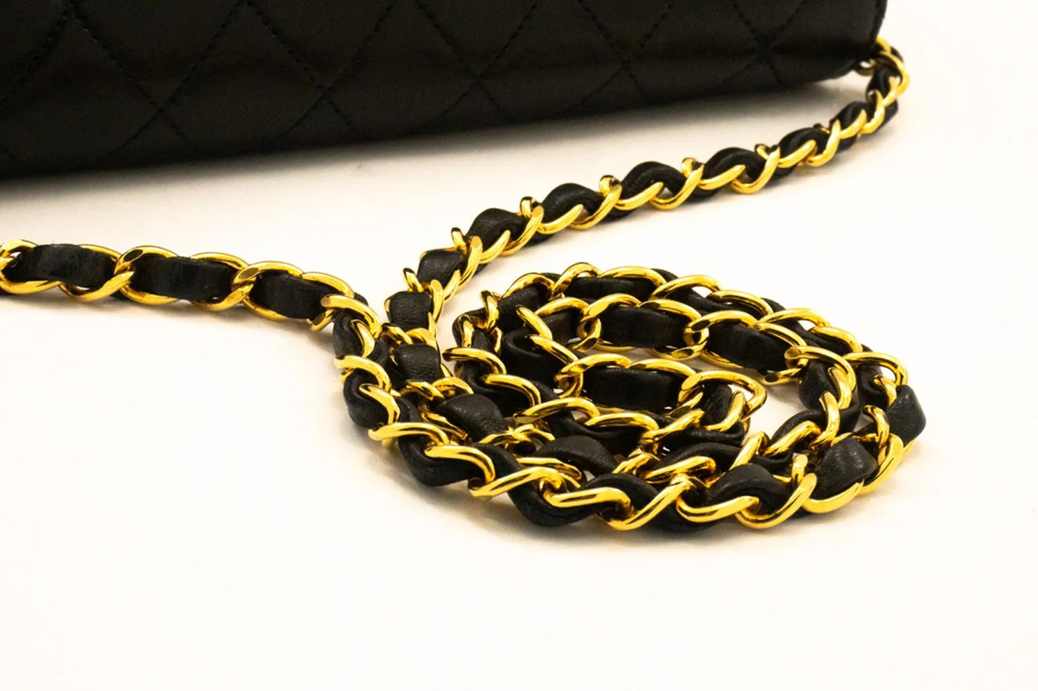 CHANEL Chain Shoulder Bag Clutch Black Quilted Flap Lambskin Purse k36