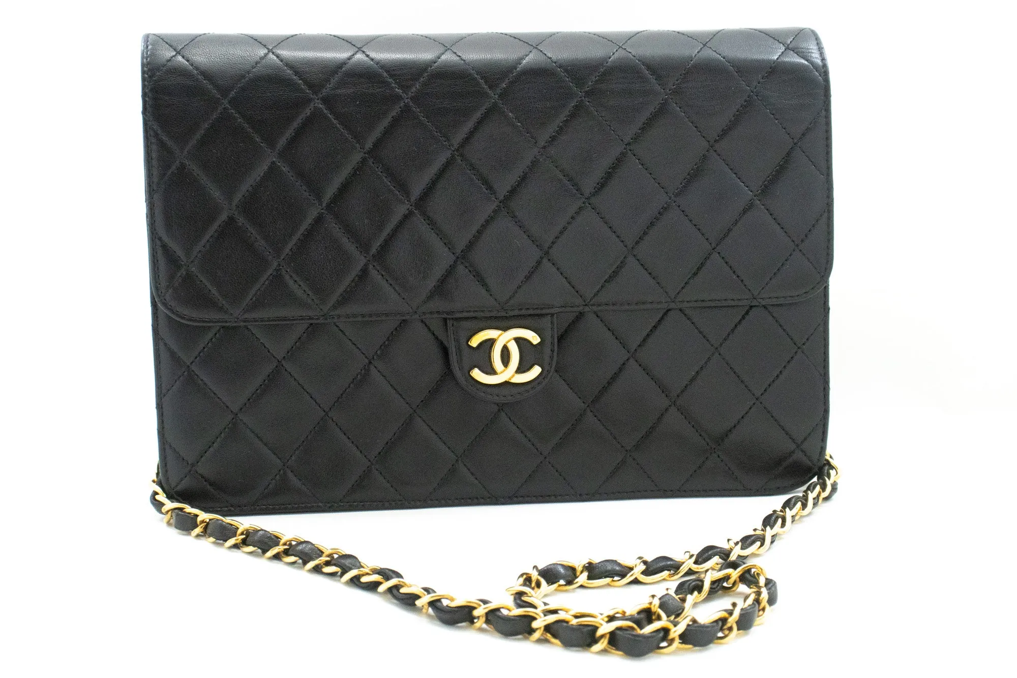 CHANEL Chain Shoulder Bag Clutch Black Quilted Flap Lambskin Purse n32