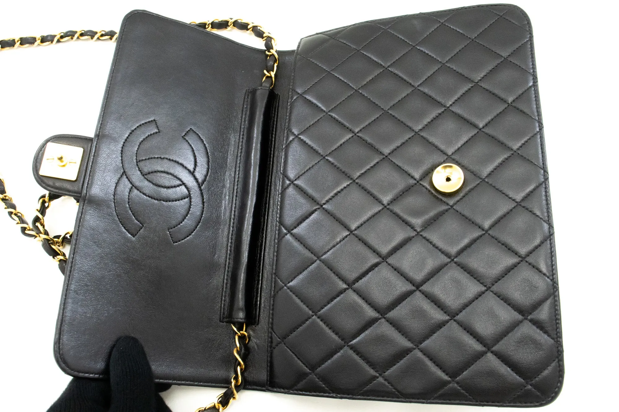 CHANEL Chain Shoulder Bag Clutch Black Quilted Flap Lambskin Purse n32