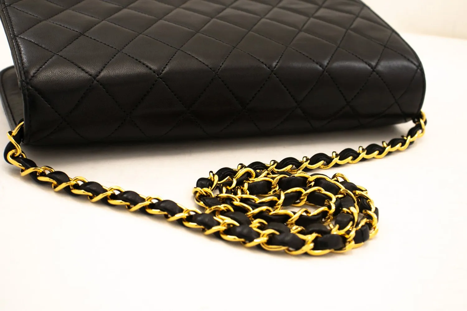 CHANEL Full Flap Chain Shoulder Bag Clutch Black Quilted Lambskin L45