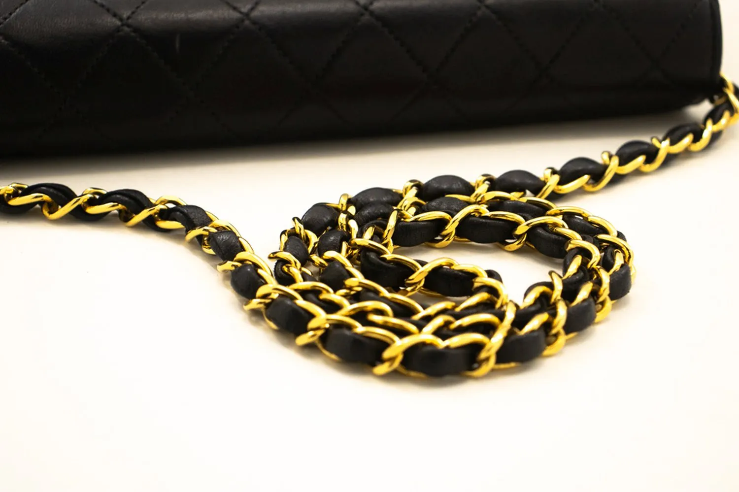 CHANEL Full Flap Chain Shoulder Bag Clutch Black Quilted Lambskin m06