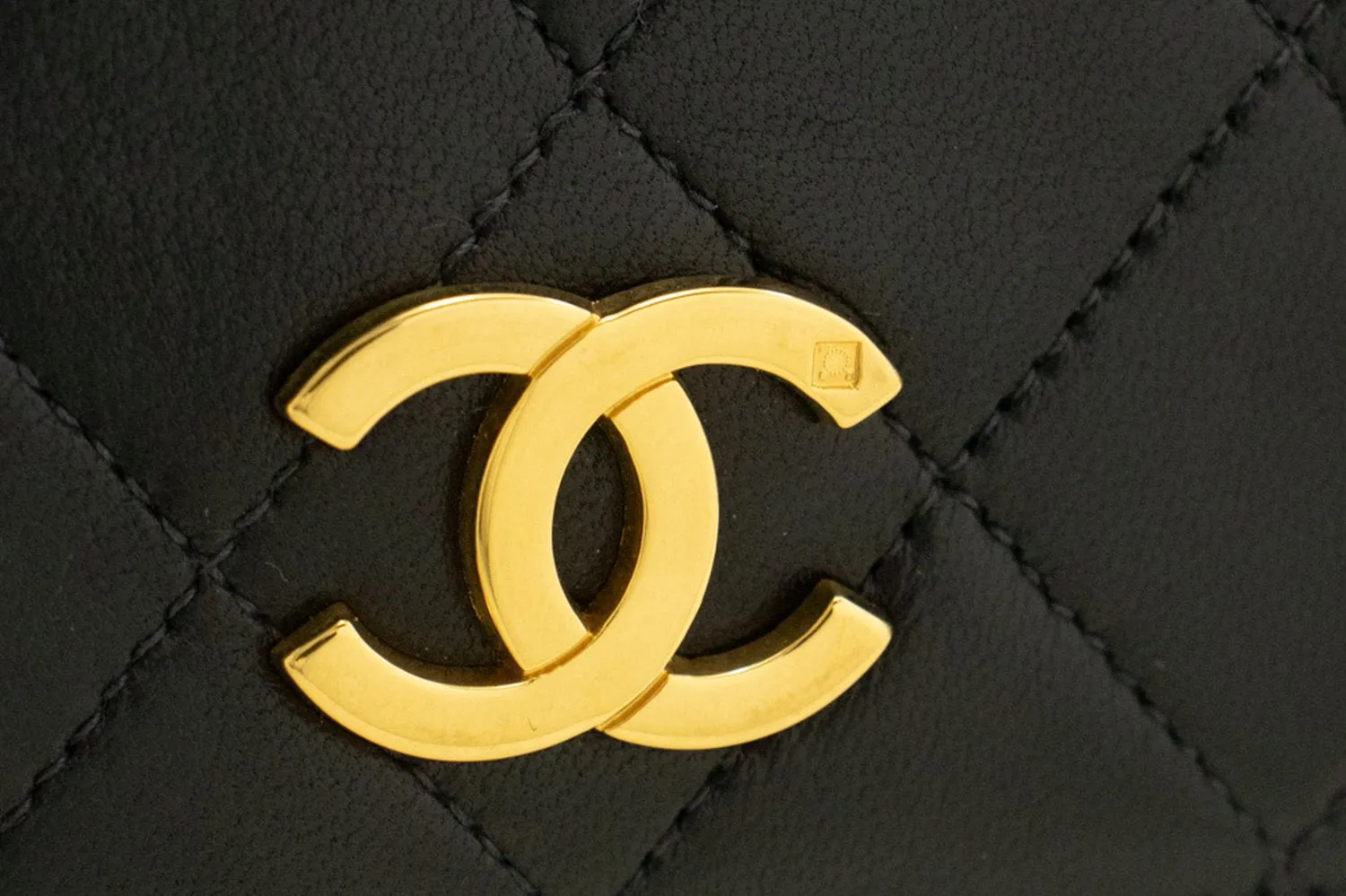 CHANEL Full Flap Chain Shoulder Bag Clutch Black Quilted Lambskin m62