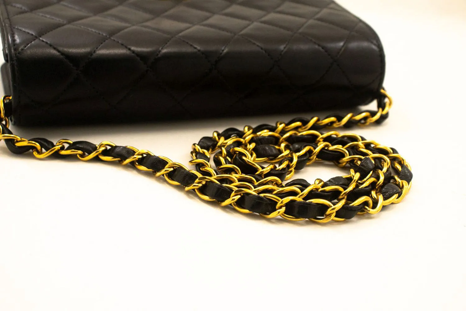CHANEL Full Flap Chain Shoulder Bag Clutch Black Quilted Lambskin p01