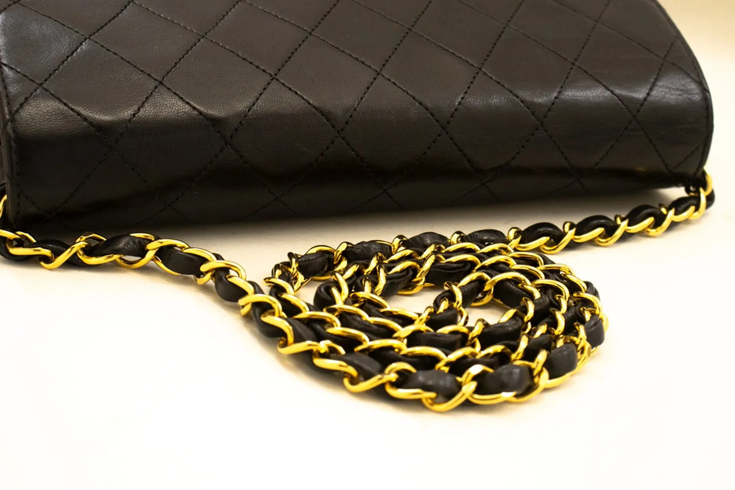 CHANEL Small Chain Shoulder Bag Clutch Black Quilted Flap Lambskin n57