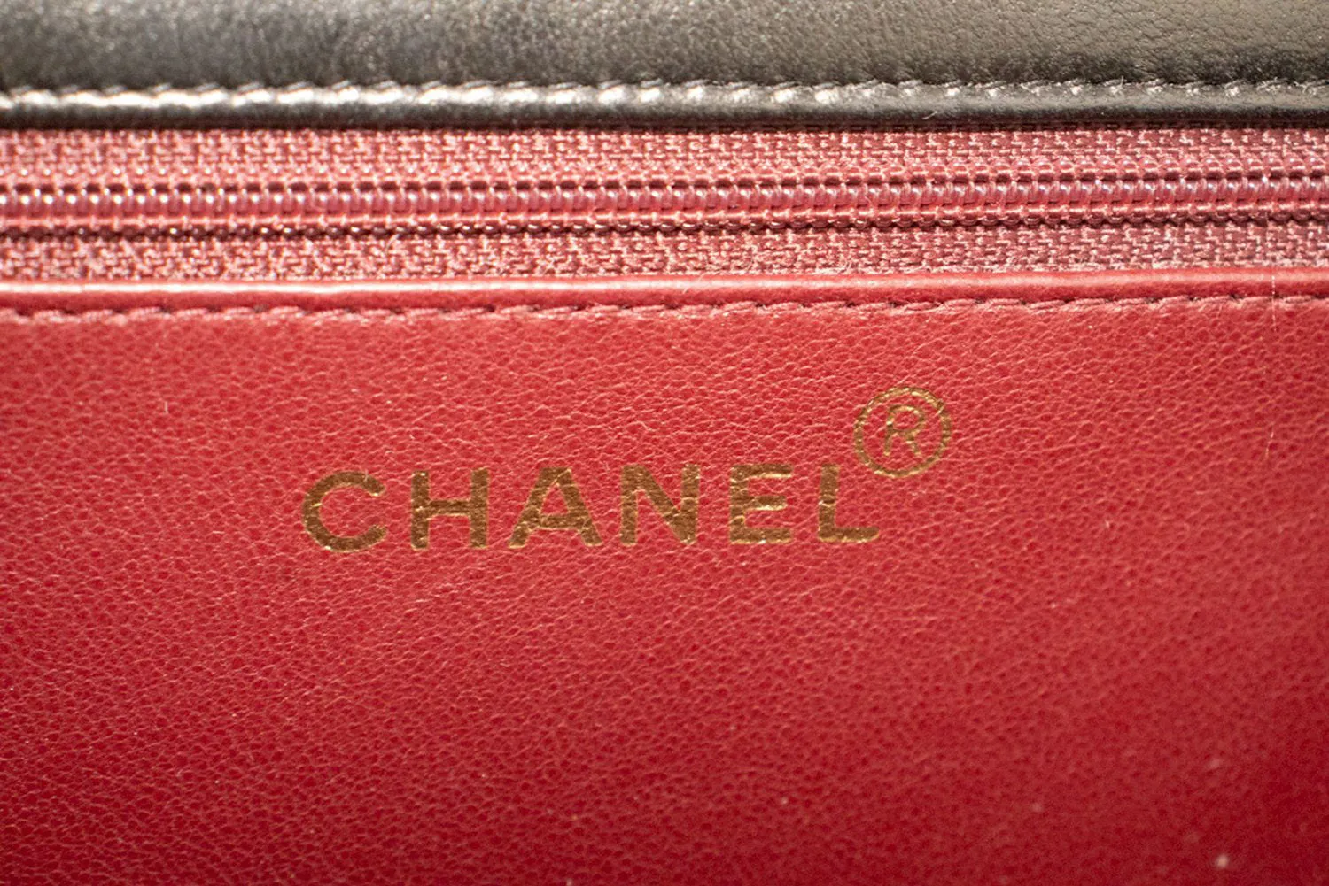 CHANEL Small Chain Shoulder Bag Clutch Black Quilted Flap Lambskin p55