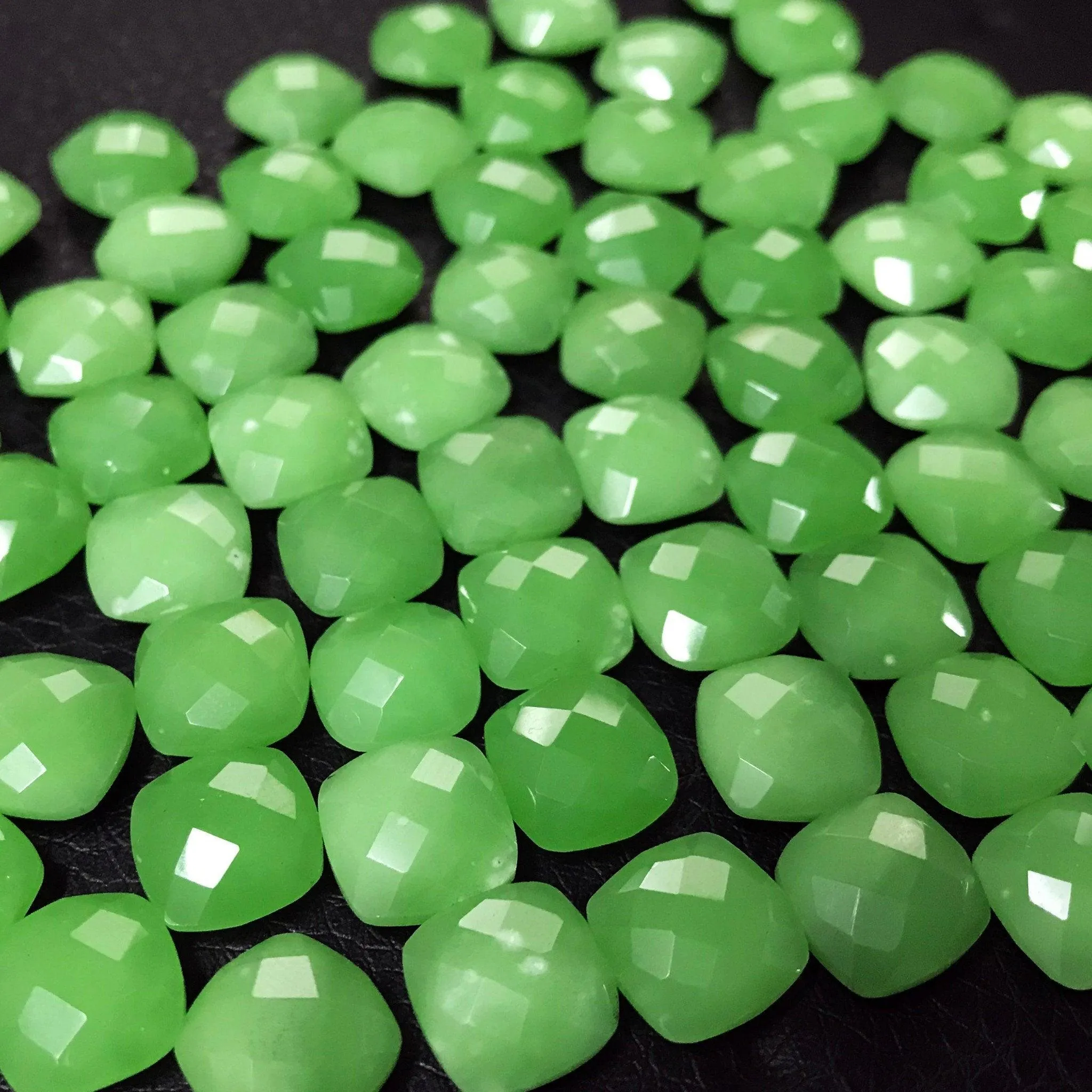 Chrysoprase Quartz Faceted Checker Square Cushion Matching Beads Strand 6pc 10mm