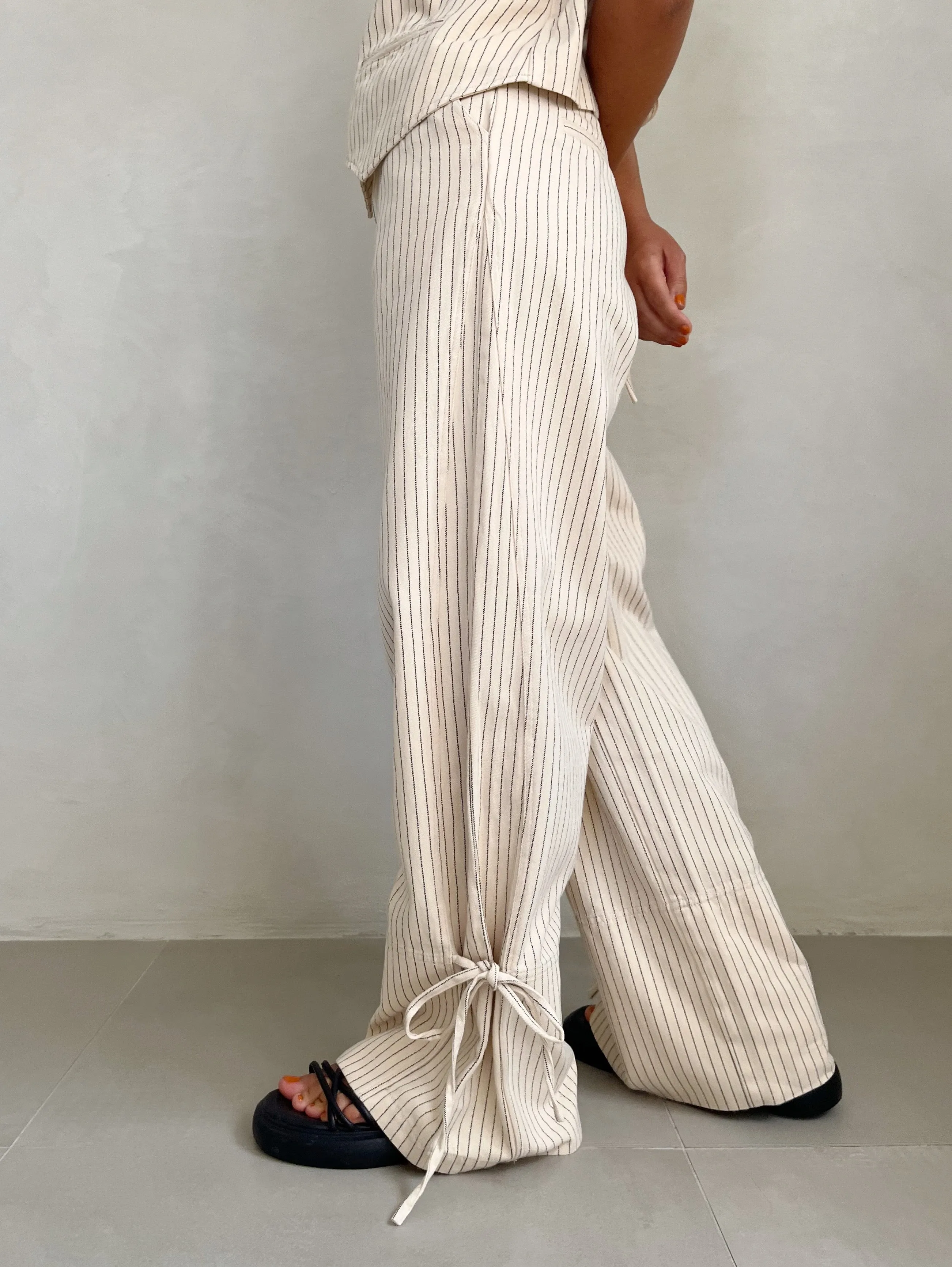 Cyndia Pant by JIJI