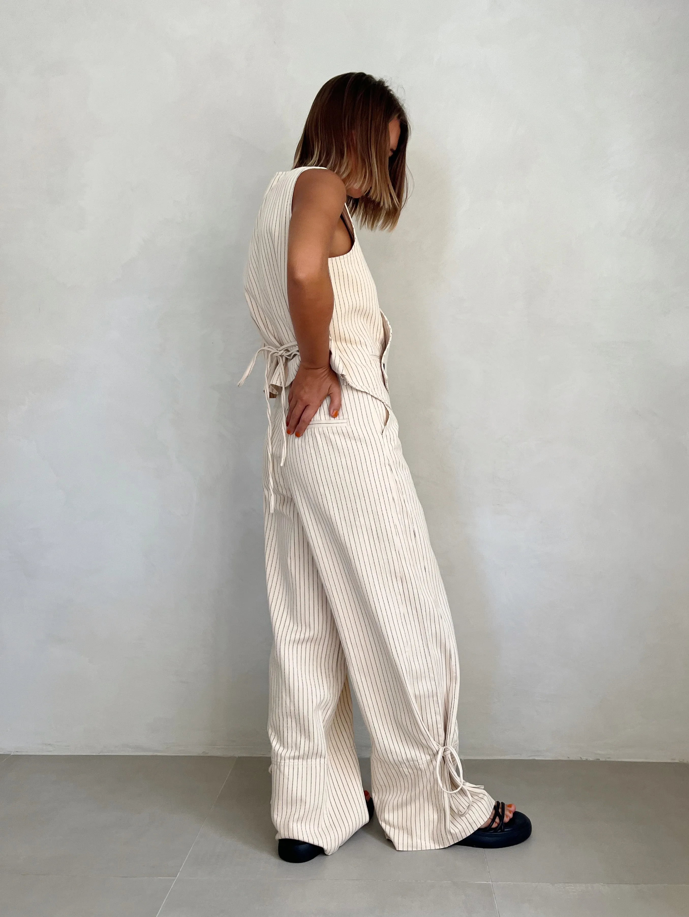 Cyndia Pant by JIJI