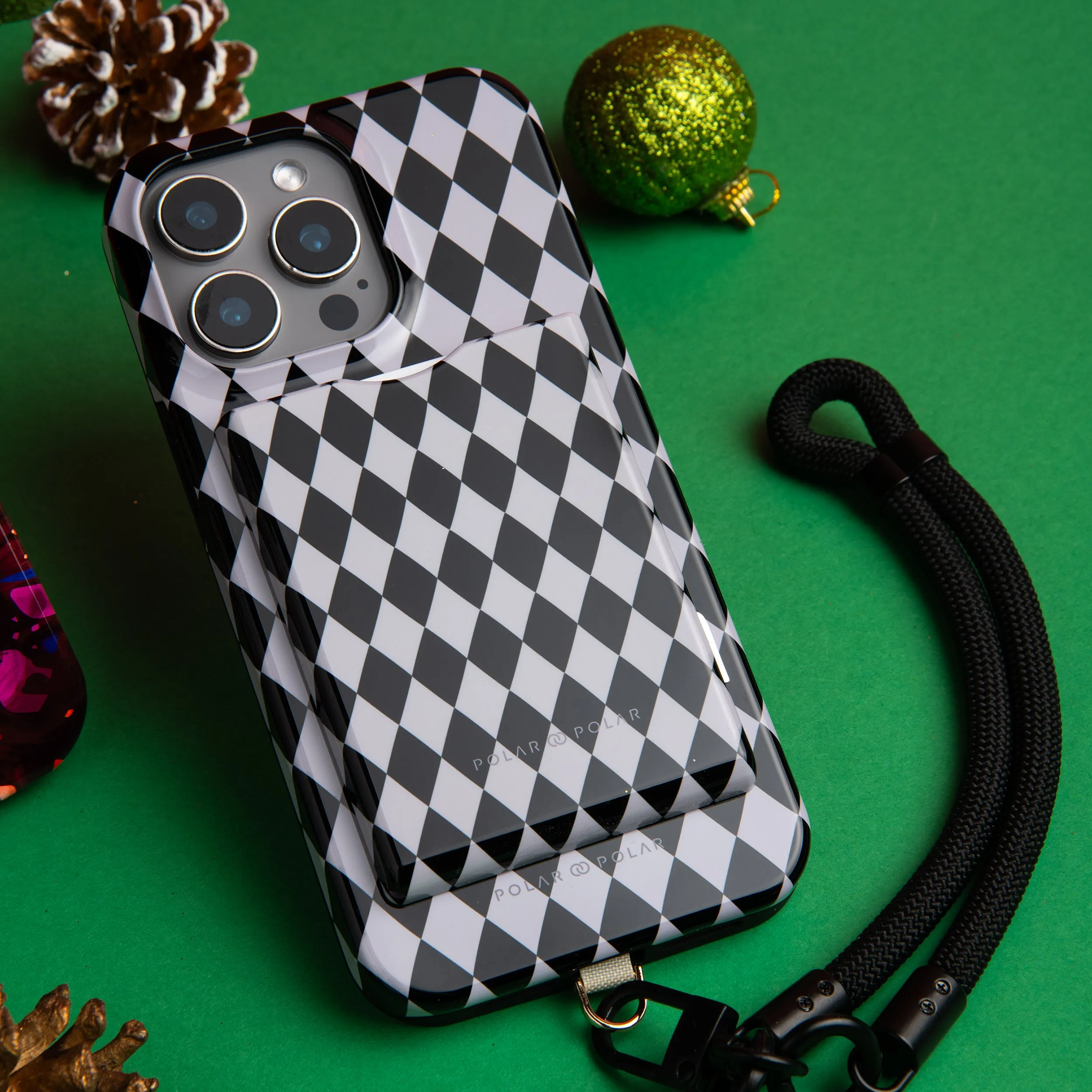 Diamond Black Checker - iPhone 16 Pro Max Case