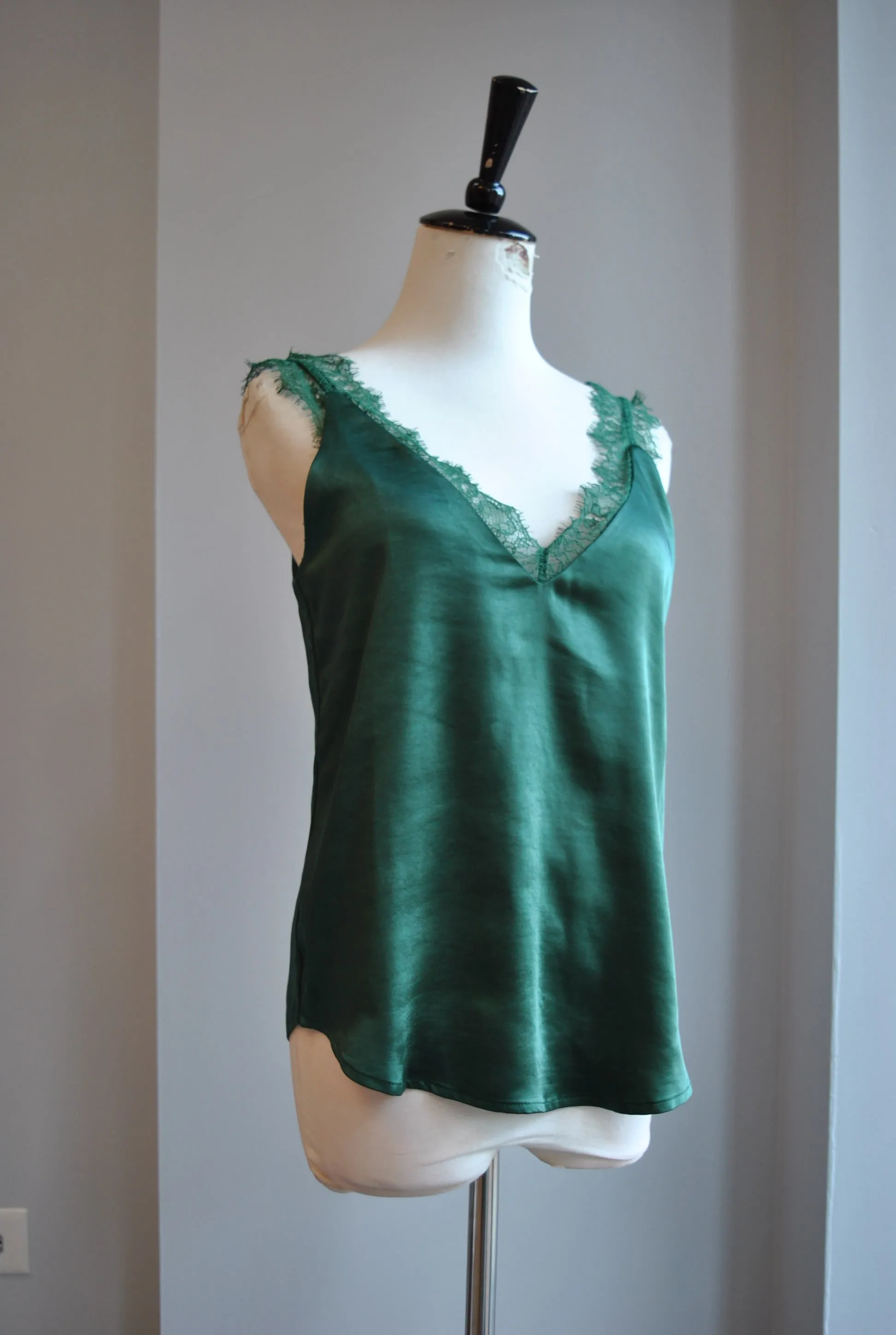 EMERALD GREEN SILKY CAMI TOP