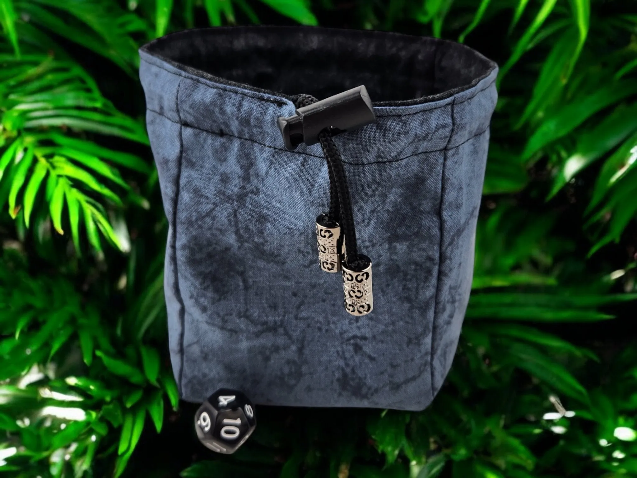 Frog and mushroom dice bag