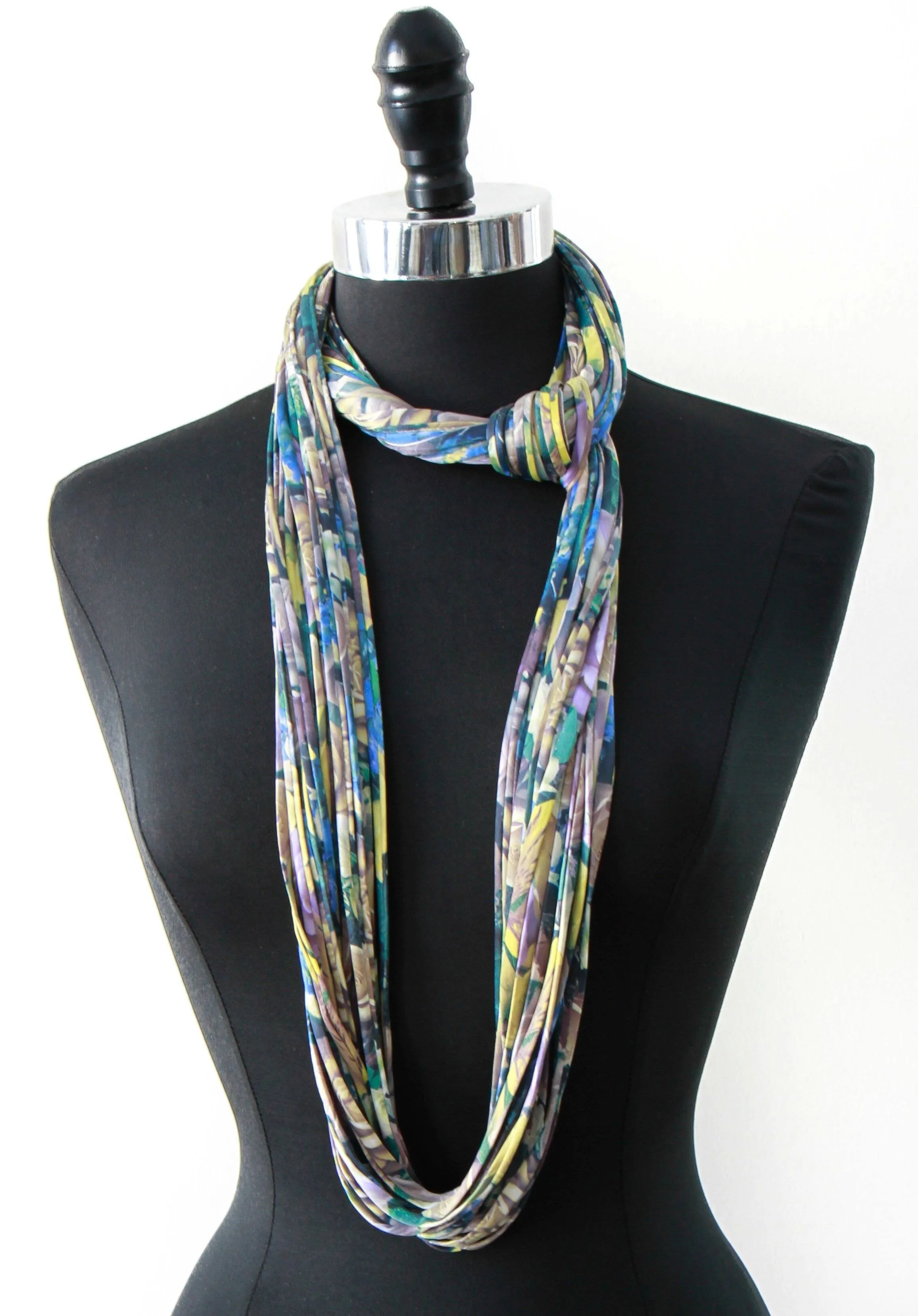 Green Infinity Scarf 'Emerald Leaf'