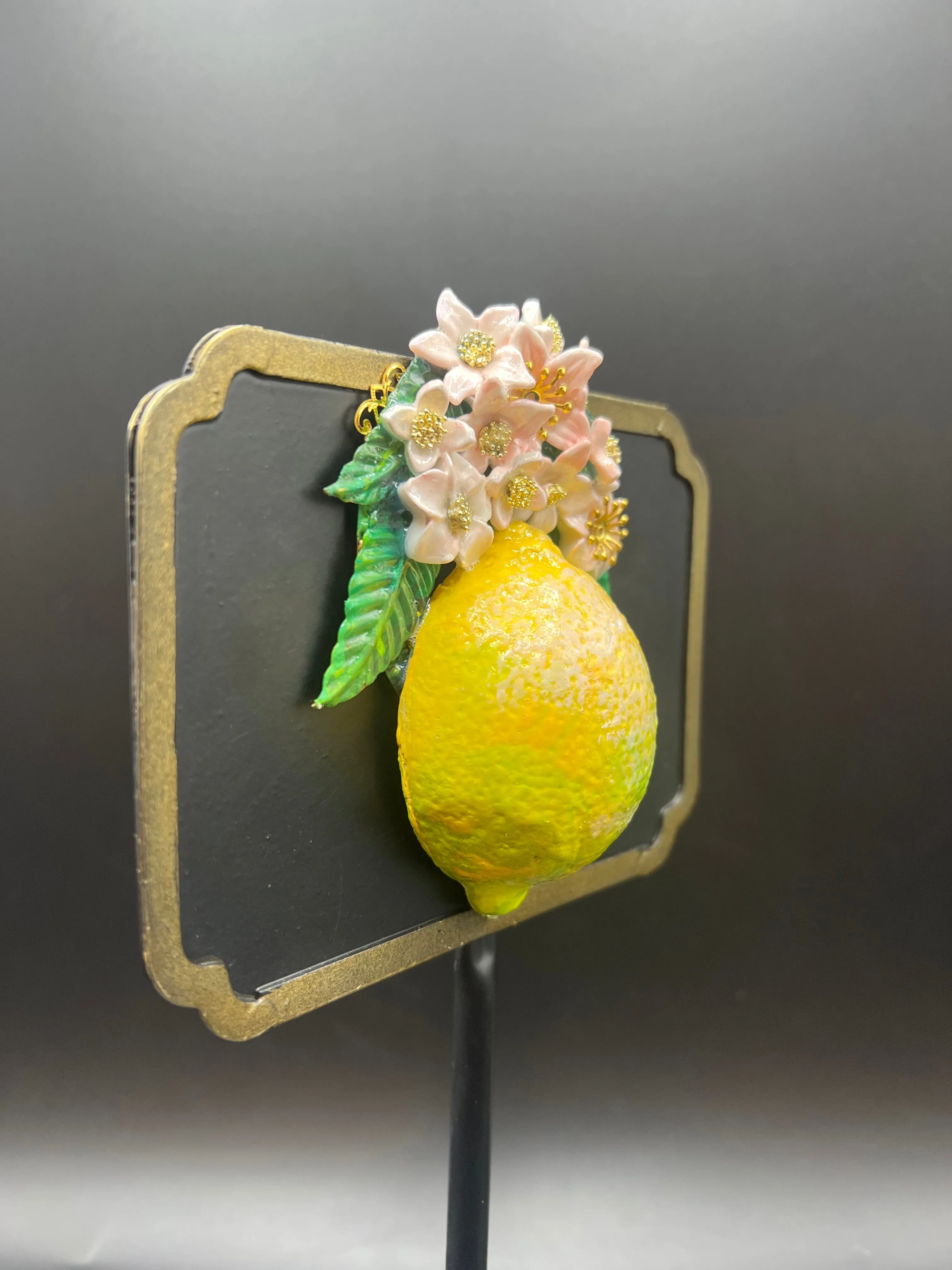 Interchangeable Lemon