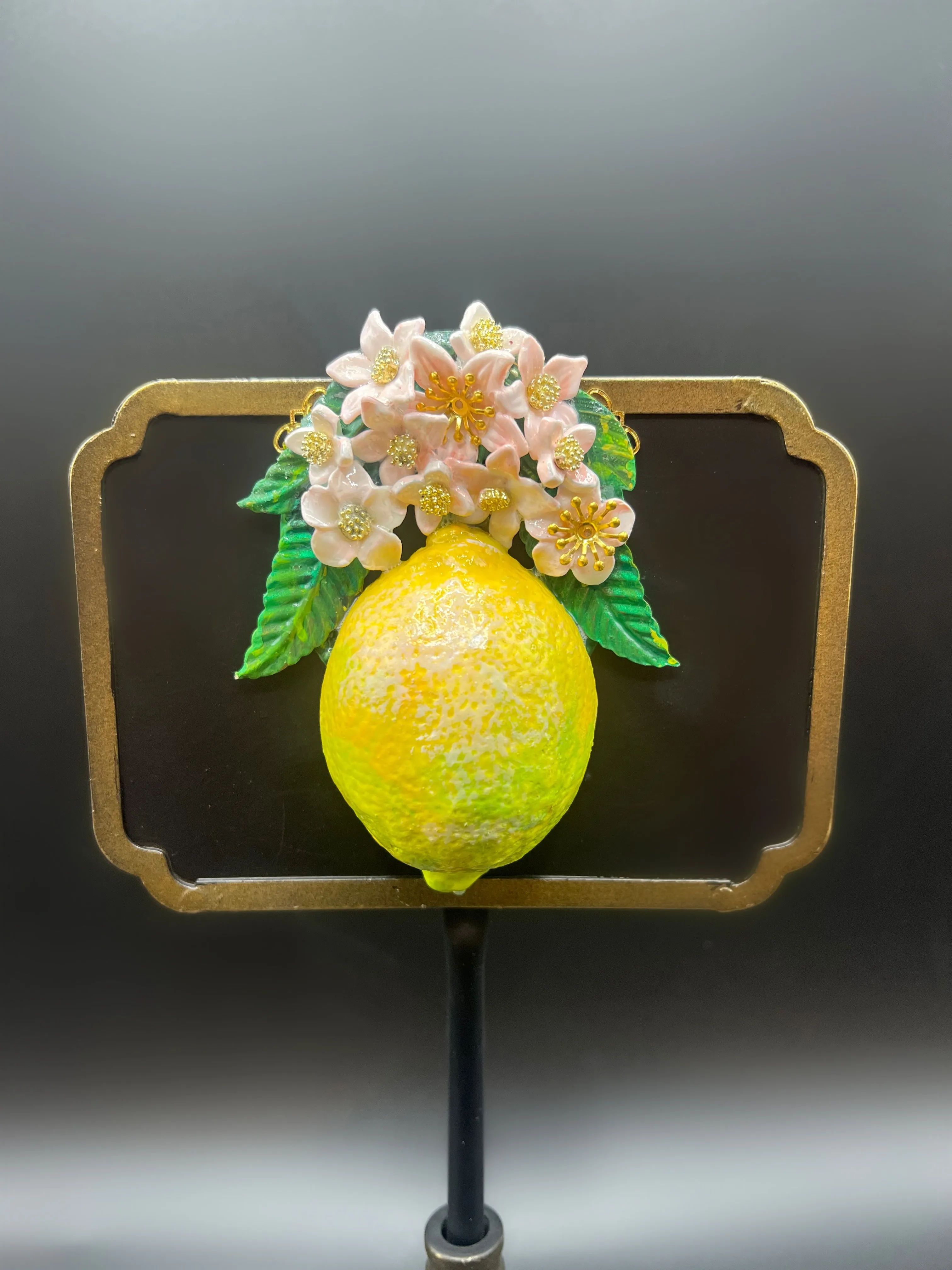 Interchangeable Lemon