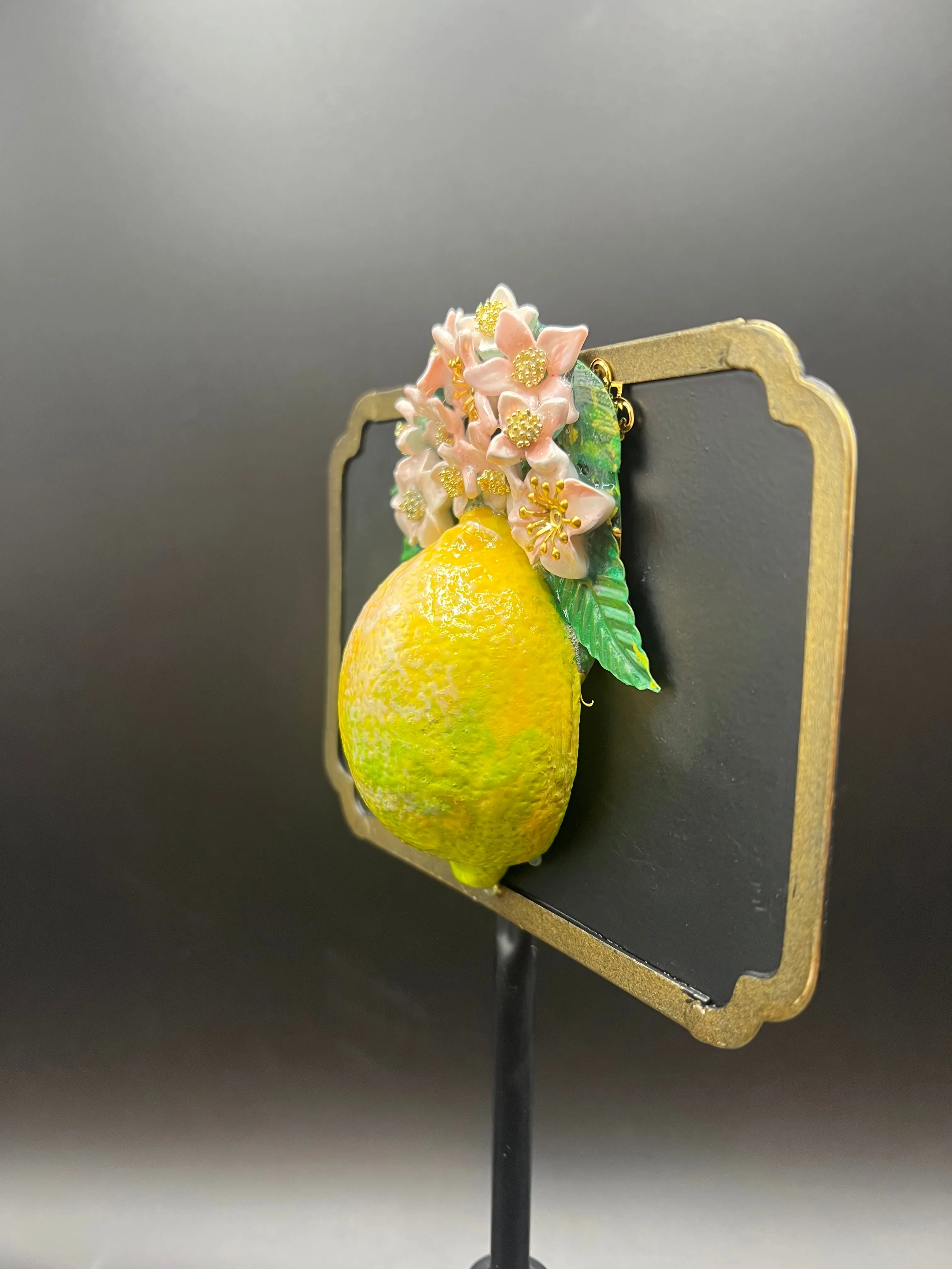 Interchangeable Lemon