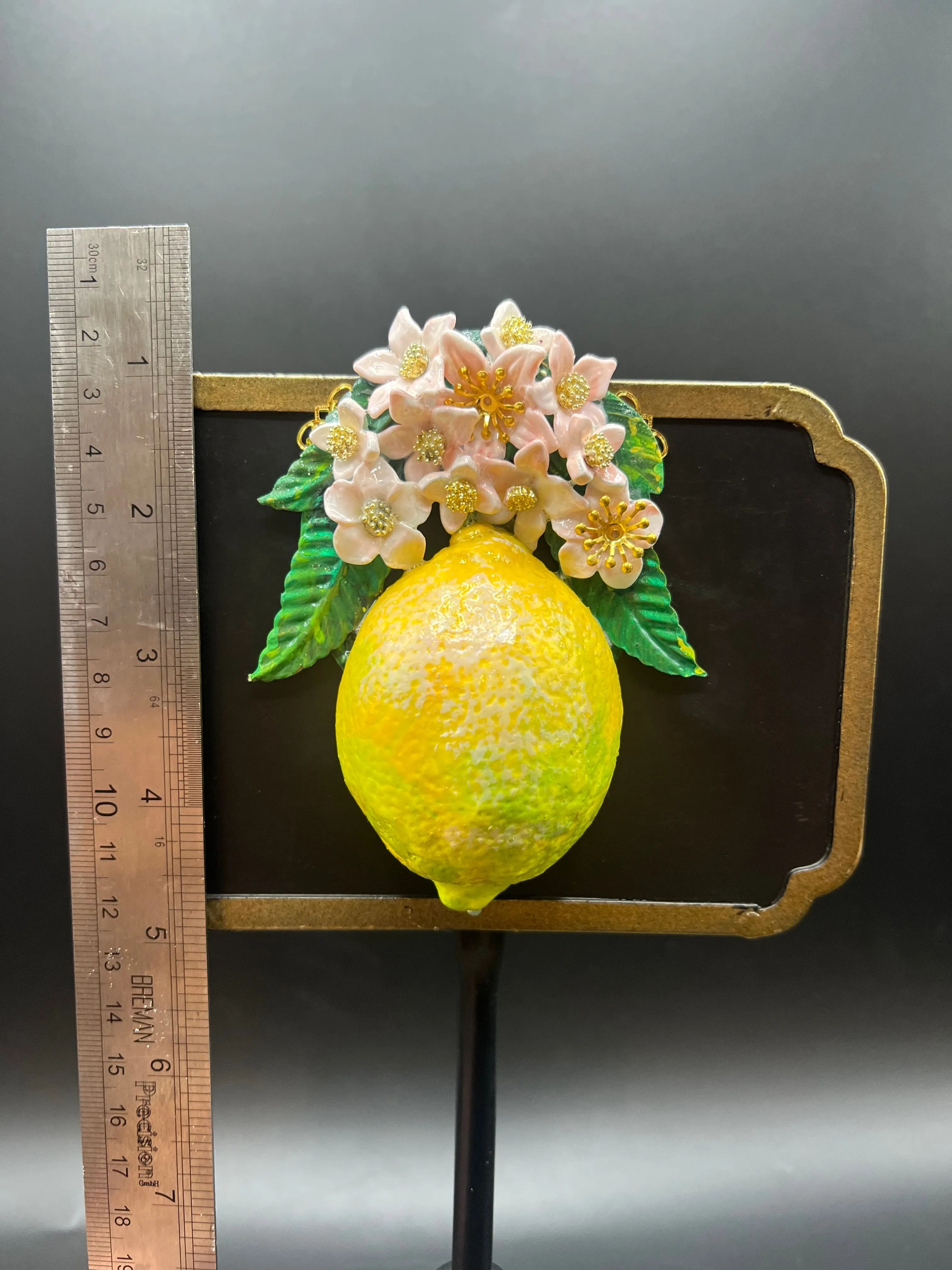 Interchangeable Lemon