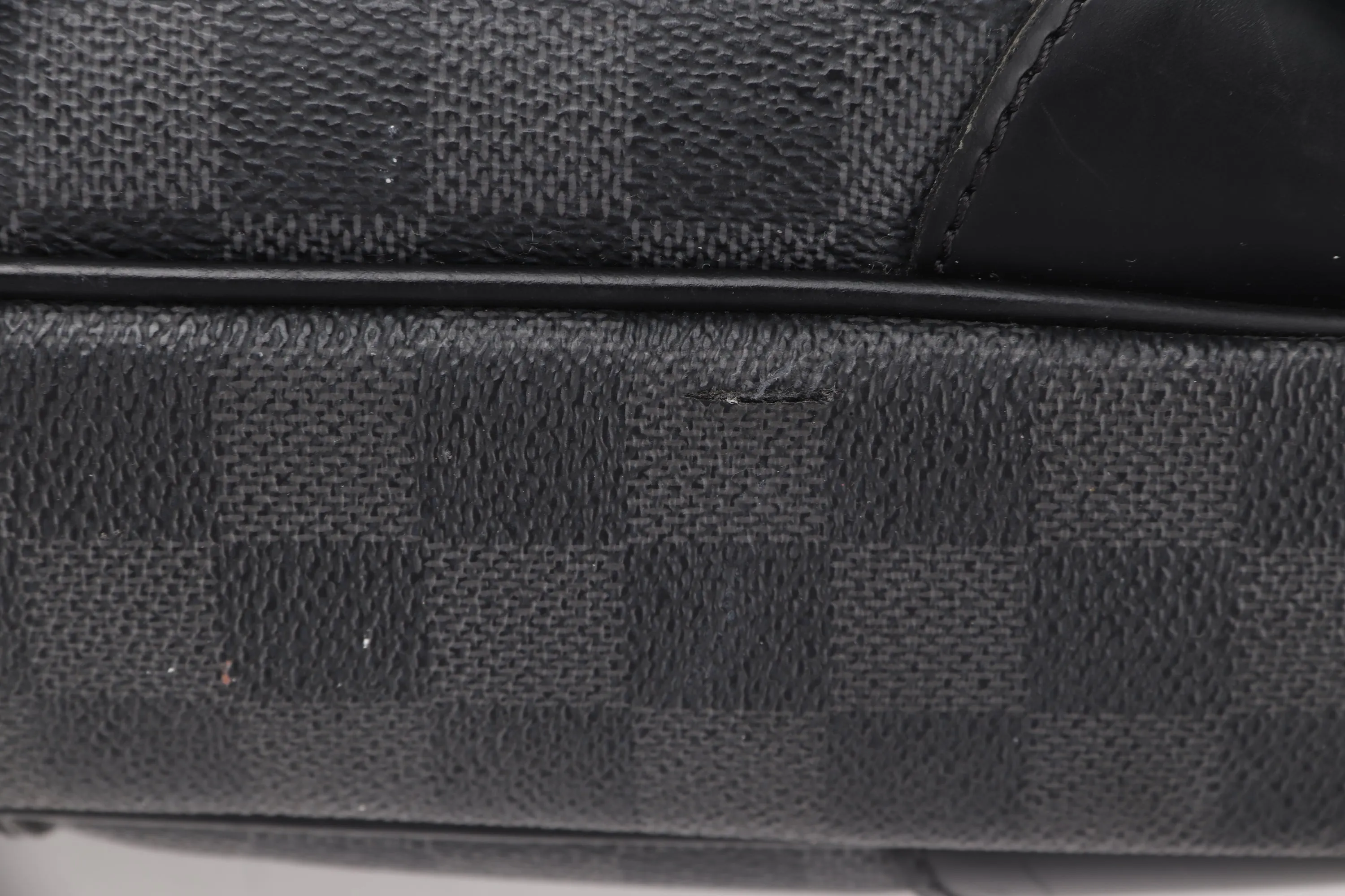LOUIS VUITTON N41123 VOYAGE DOCUMENT BAG (BA2130) DAMIER GRAPHITE, WITH DUST COVER