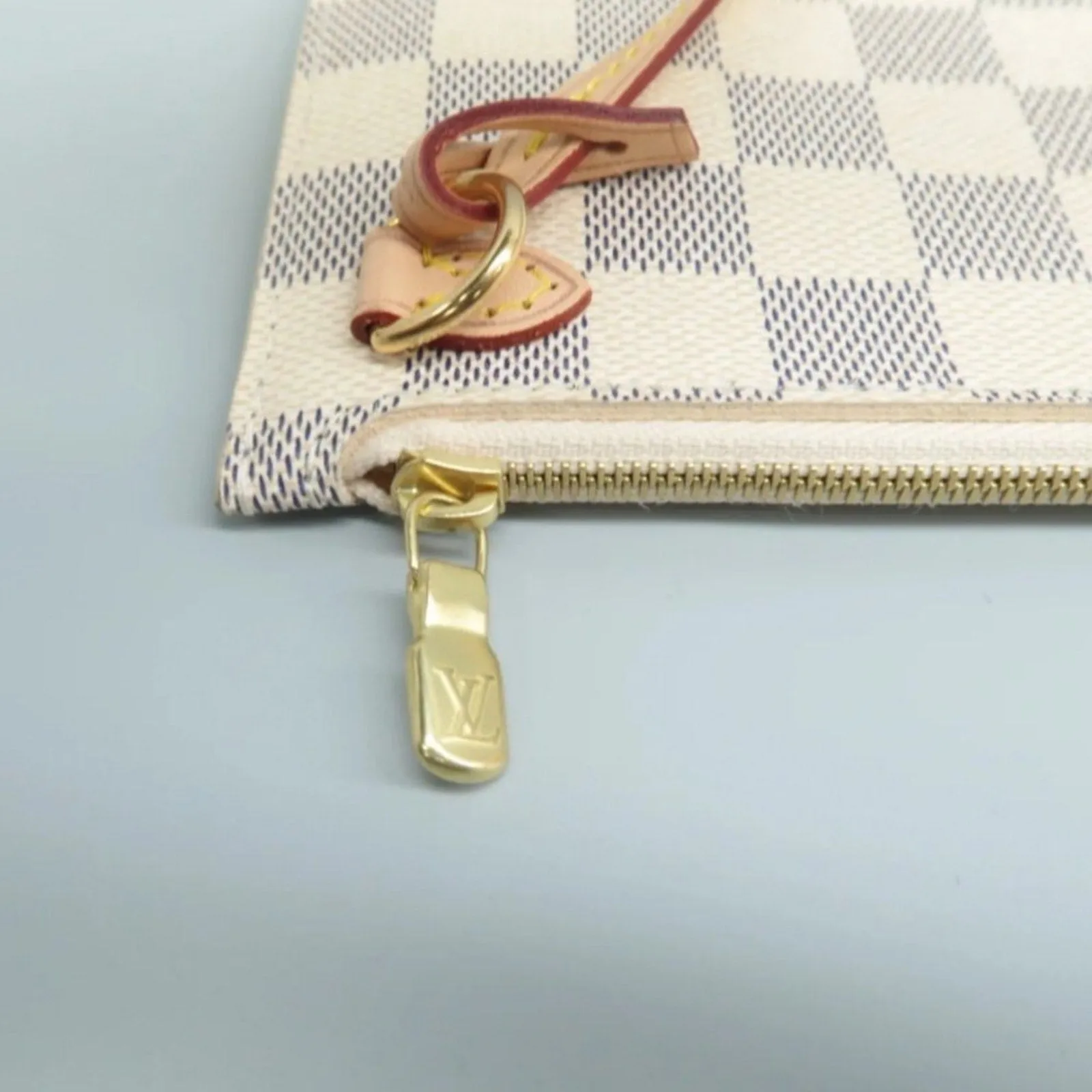 Louis Vuitton Neverfull Pouch White Damier Azur Canvas Clutch Bag