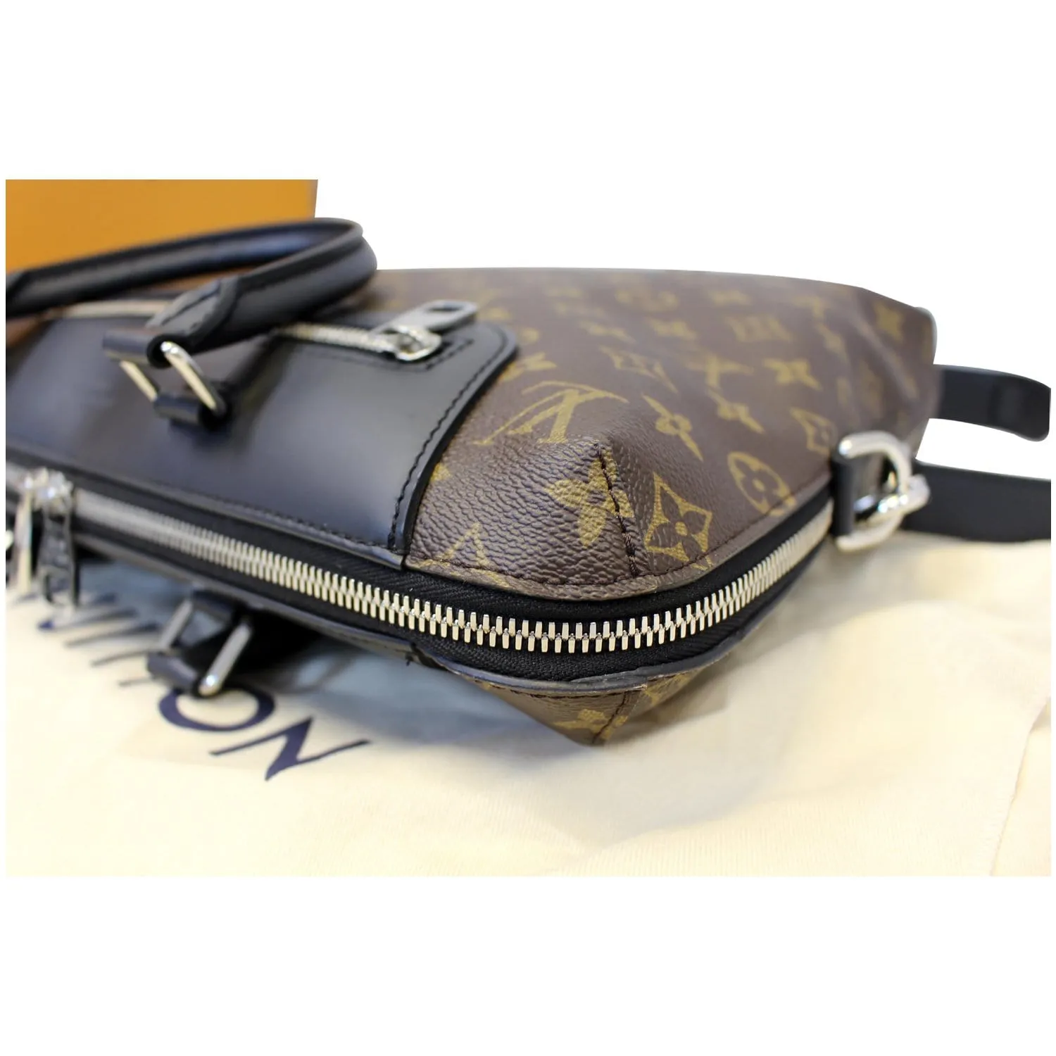 LOUIS VUITTON Porte-Documents Jour Monogram Macassar Briefcase Bag
