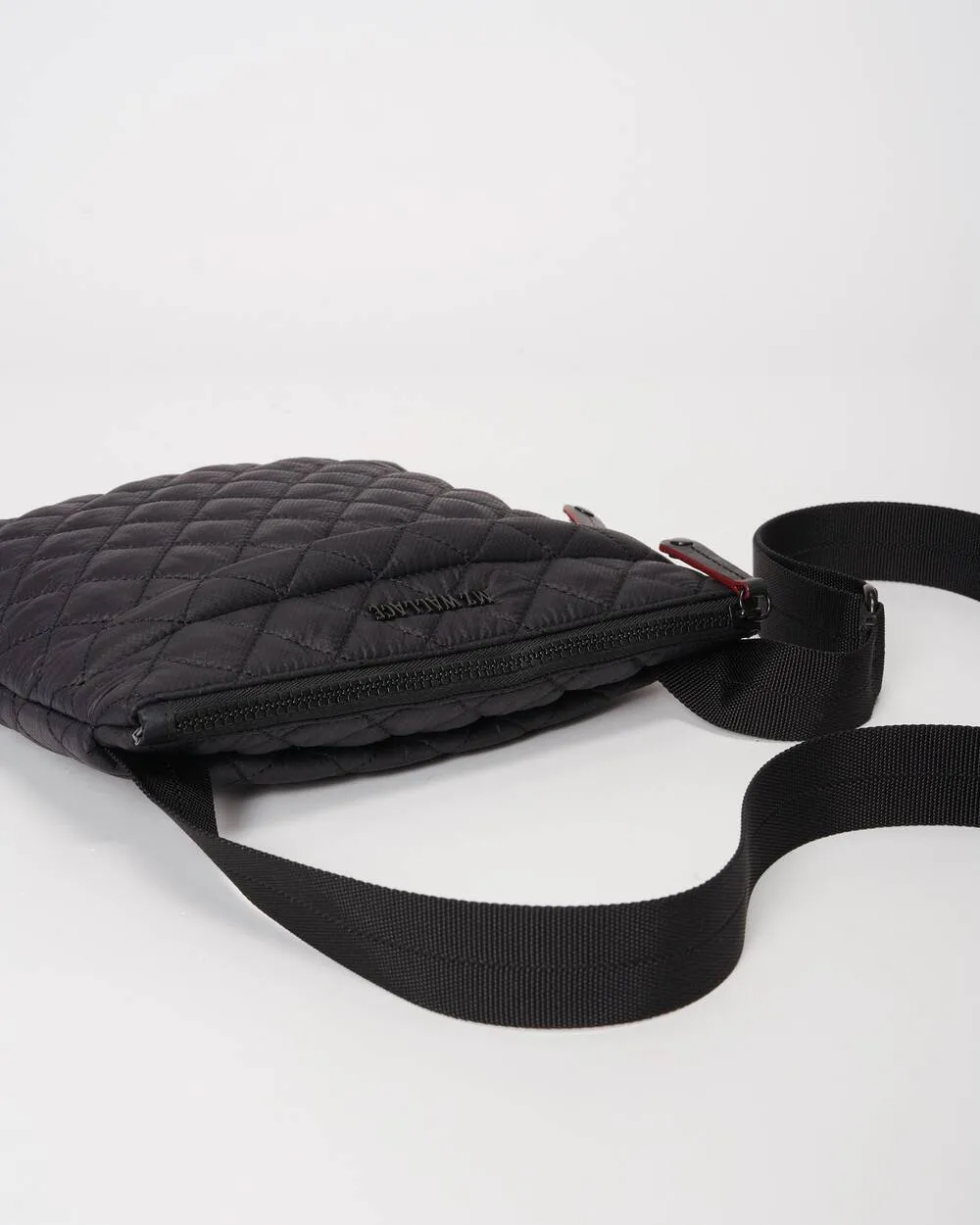 Metro Flat Crossbody | Black