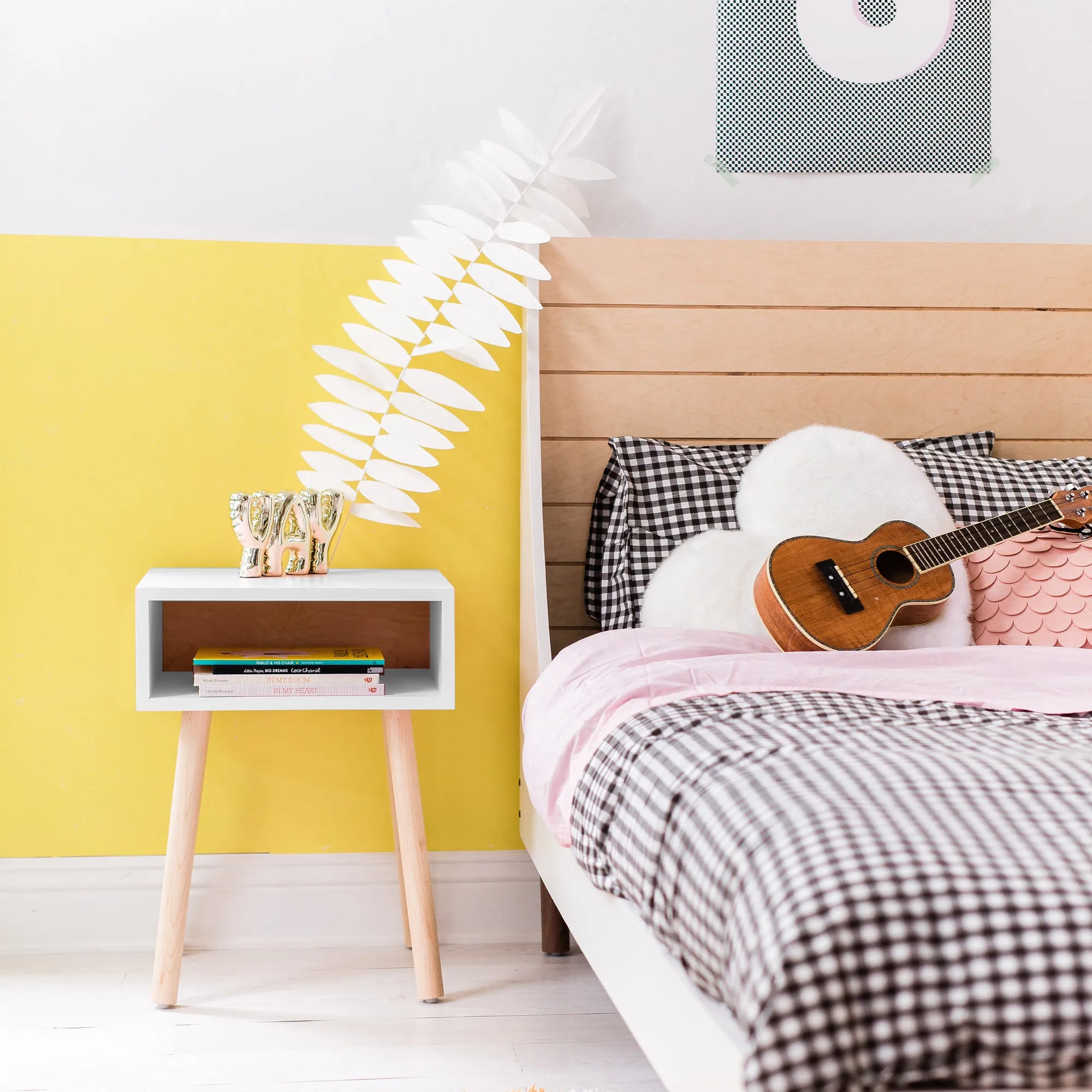 Minimo Modern Kids Nightstand